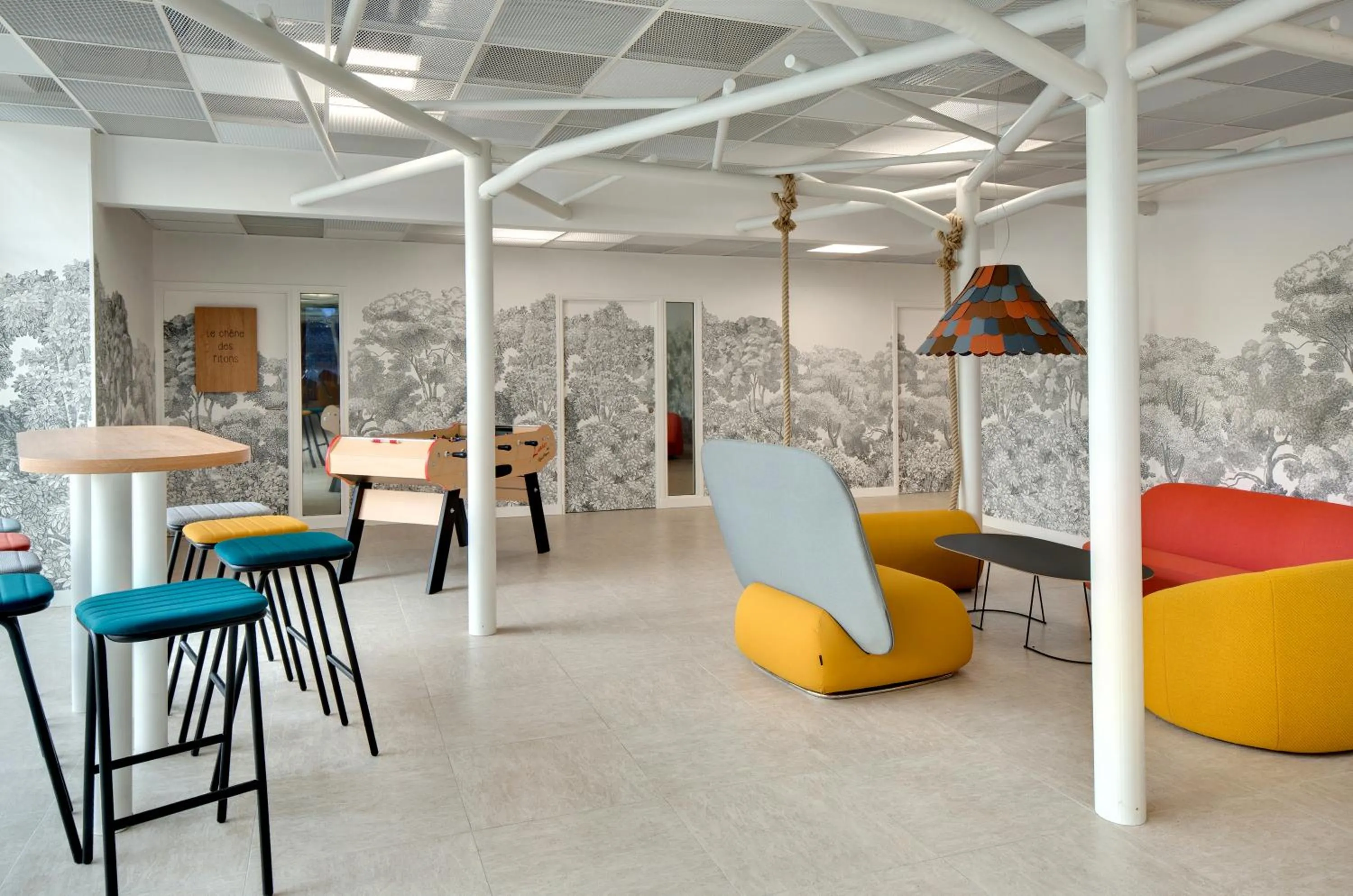 Lounge or bar in Hôtel ibis Styles Montargis Arboria