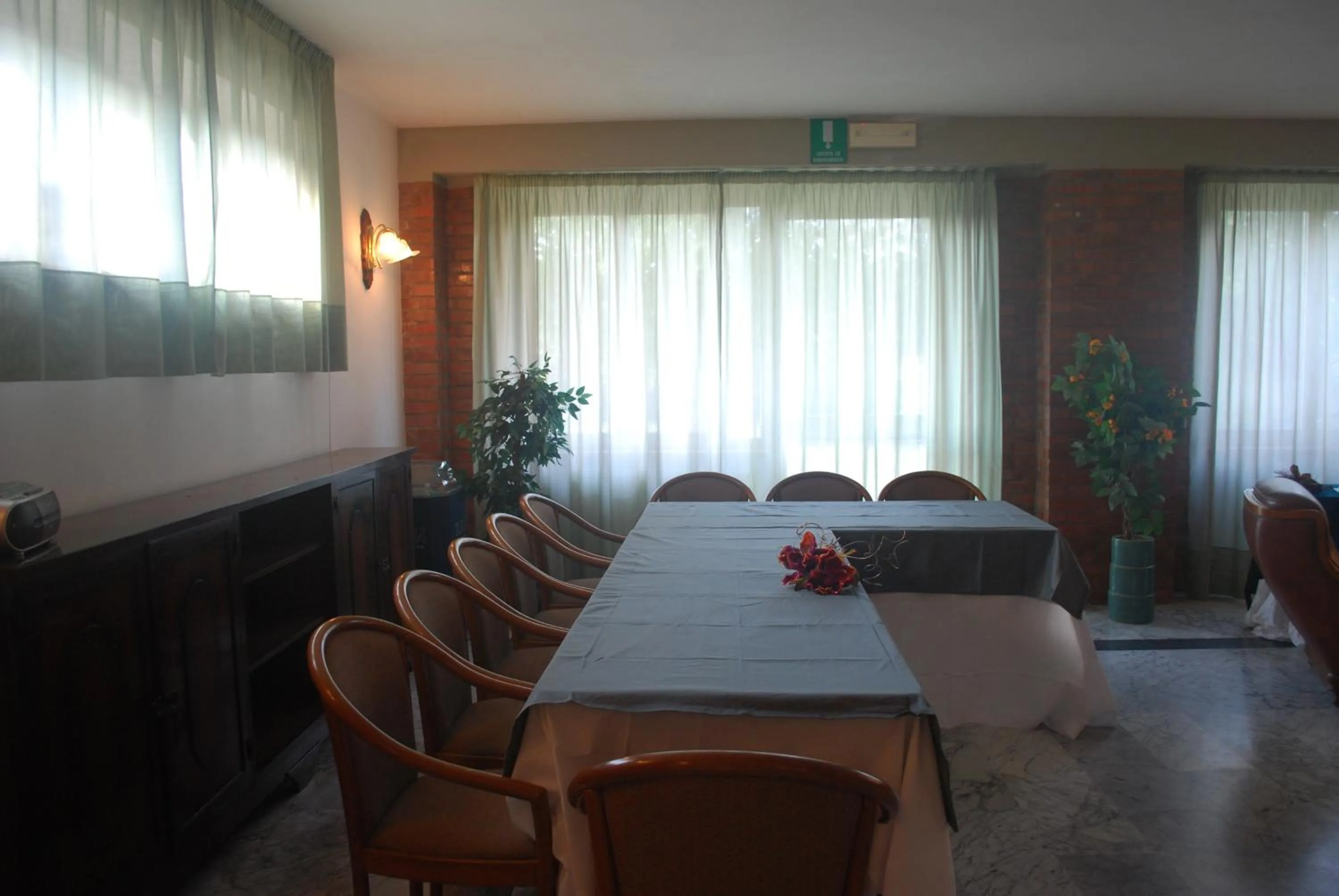 Restaurant/places to eat in Albergo Smeraldo