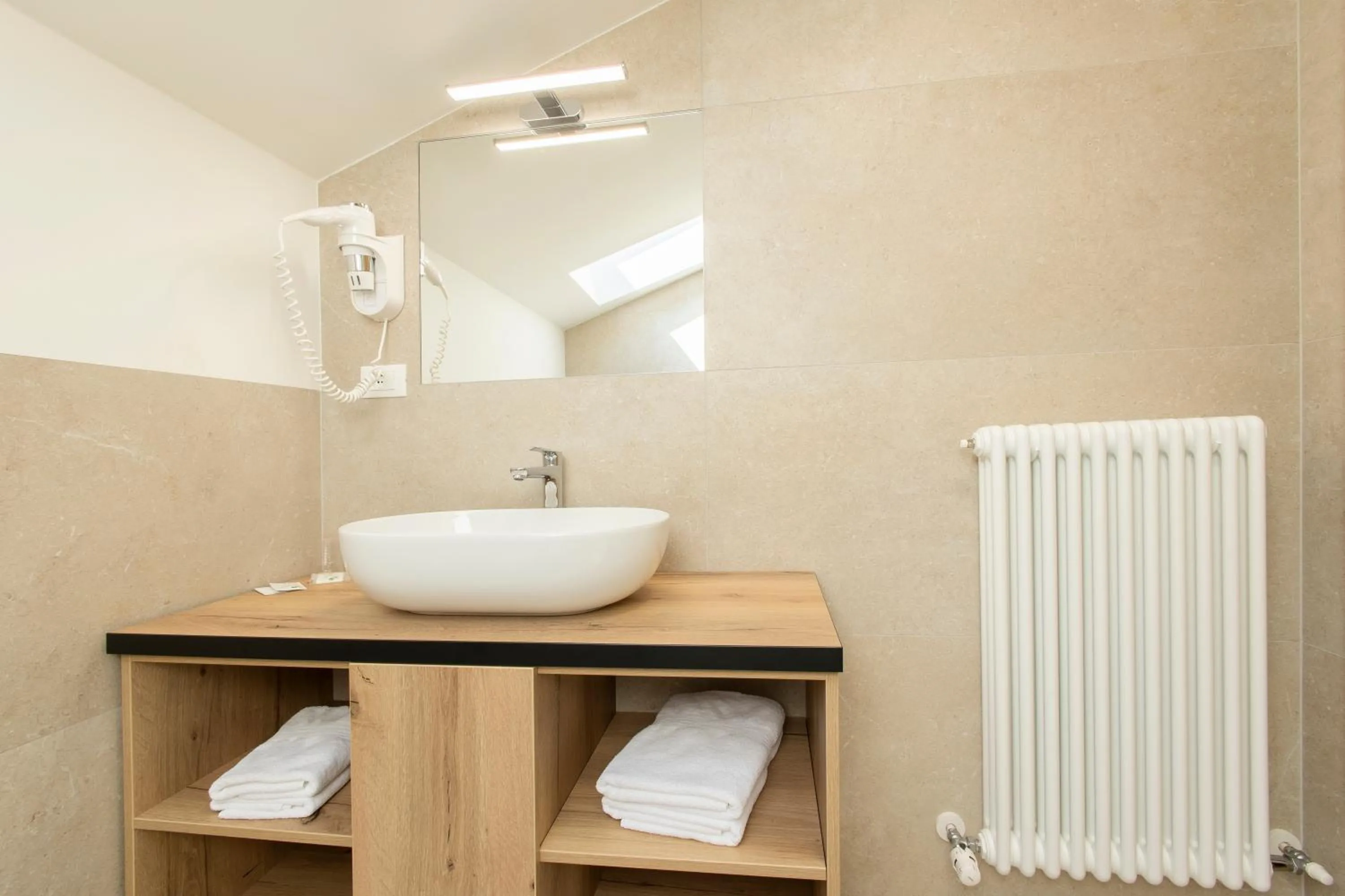 Bathroom in Gasthof Goldenes Lamm