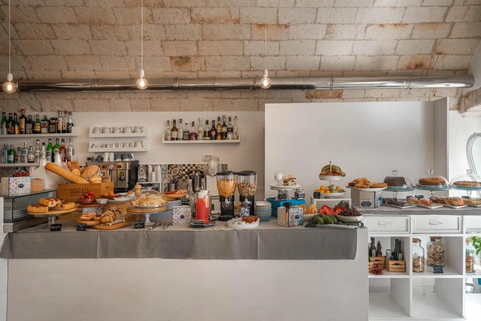 Continental breakfast in Albergo Diffuso Monopoli