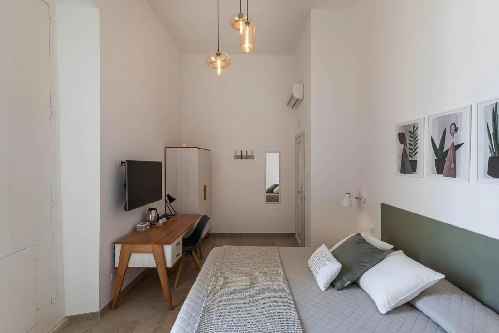 Bedroom, Bed in Albergo Diffuso Monopoli