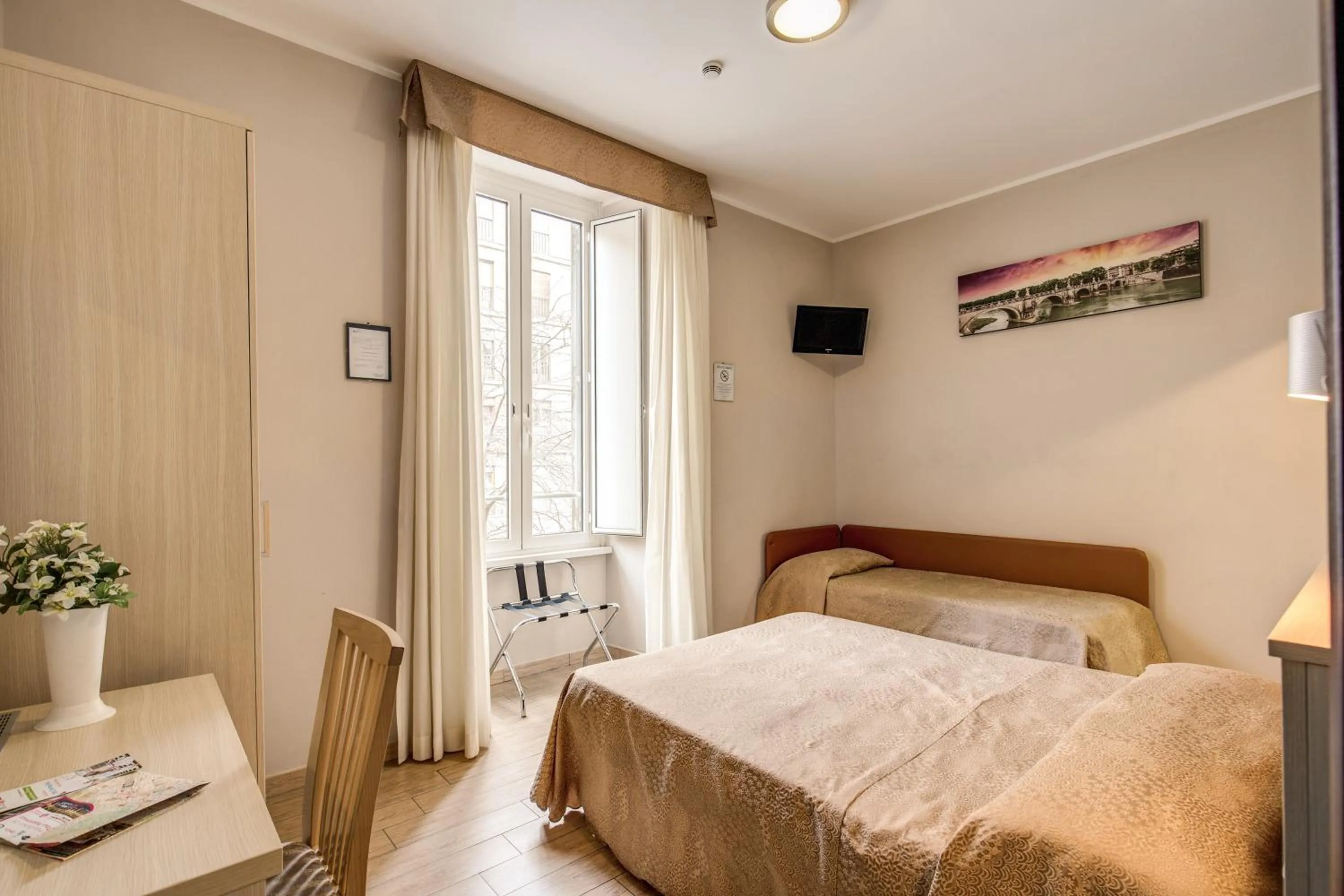 Bed in Buonarroti Suite