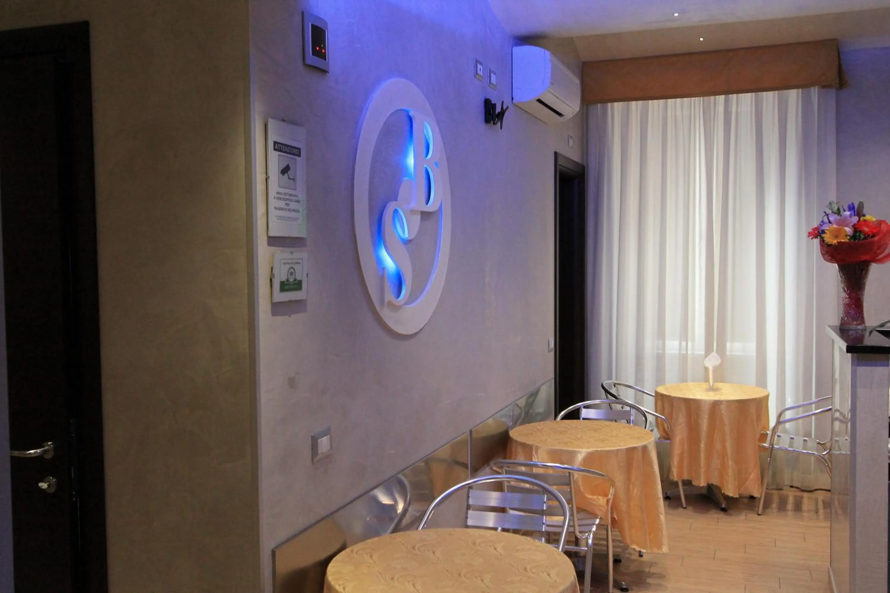 Living room in Buonarroti Suite