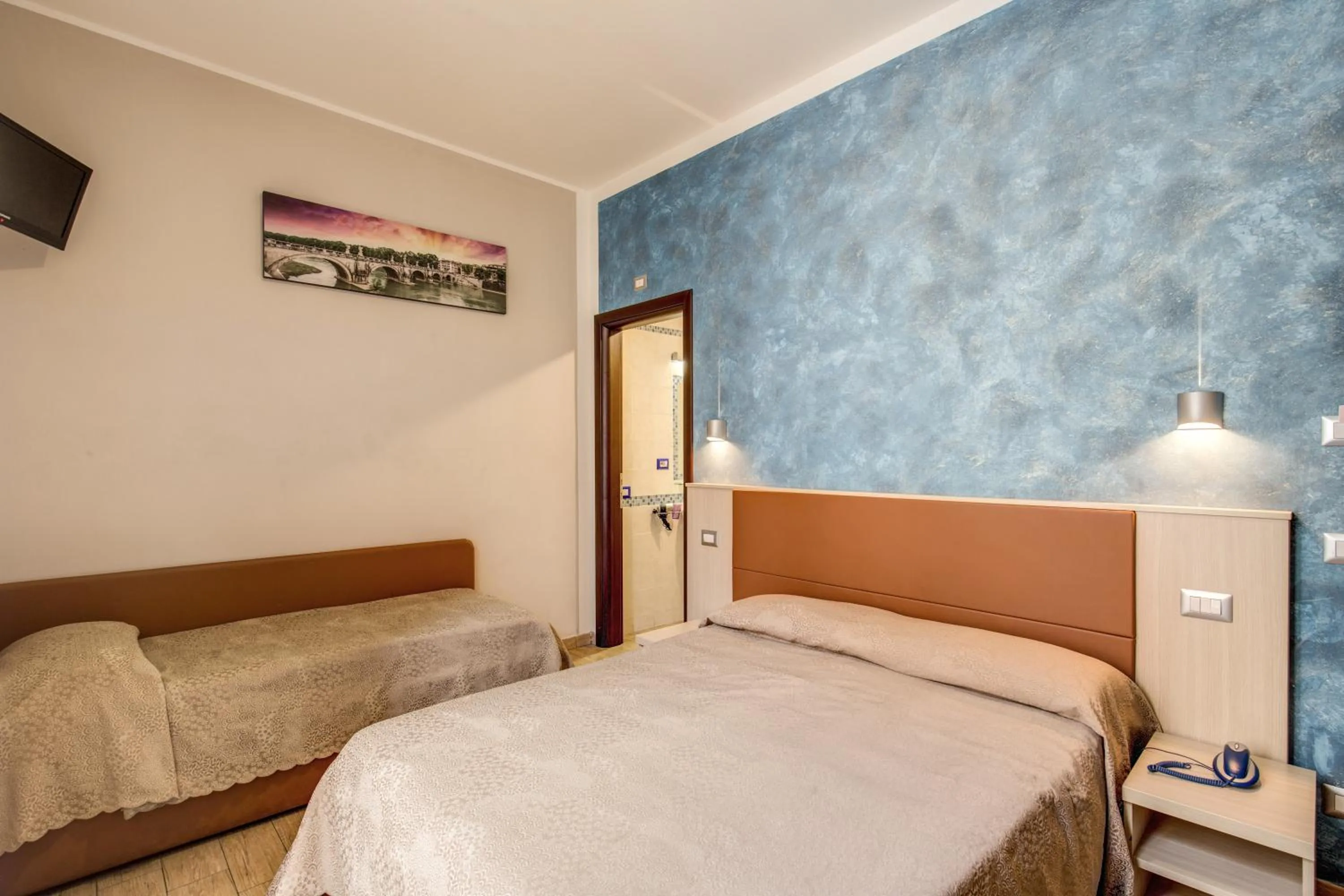 Bed in Buonarroti Suite