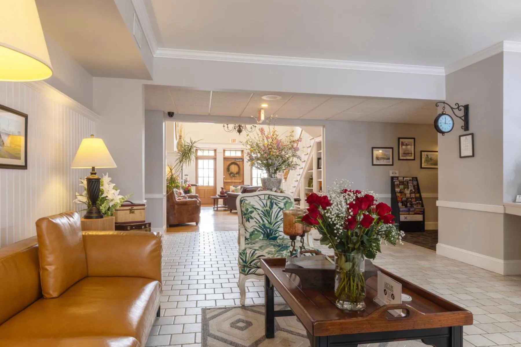 Seating area in Selinsgrove Inn