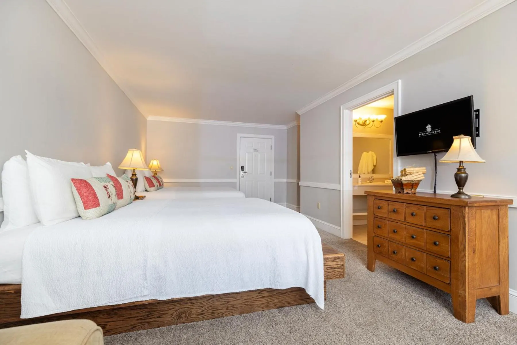 Bed in Selinsgrove Inn