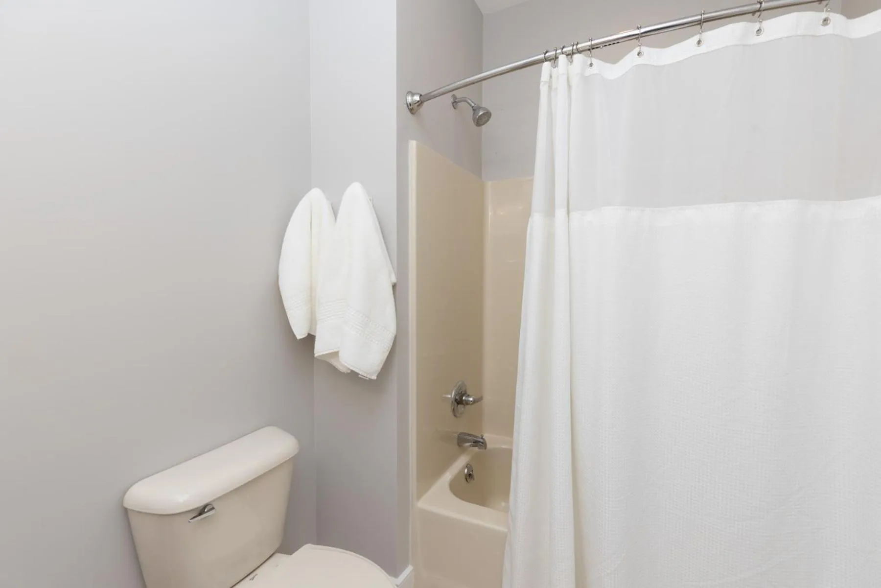 Shower in Selinsgrove Inn