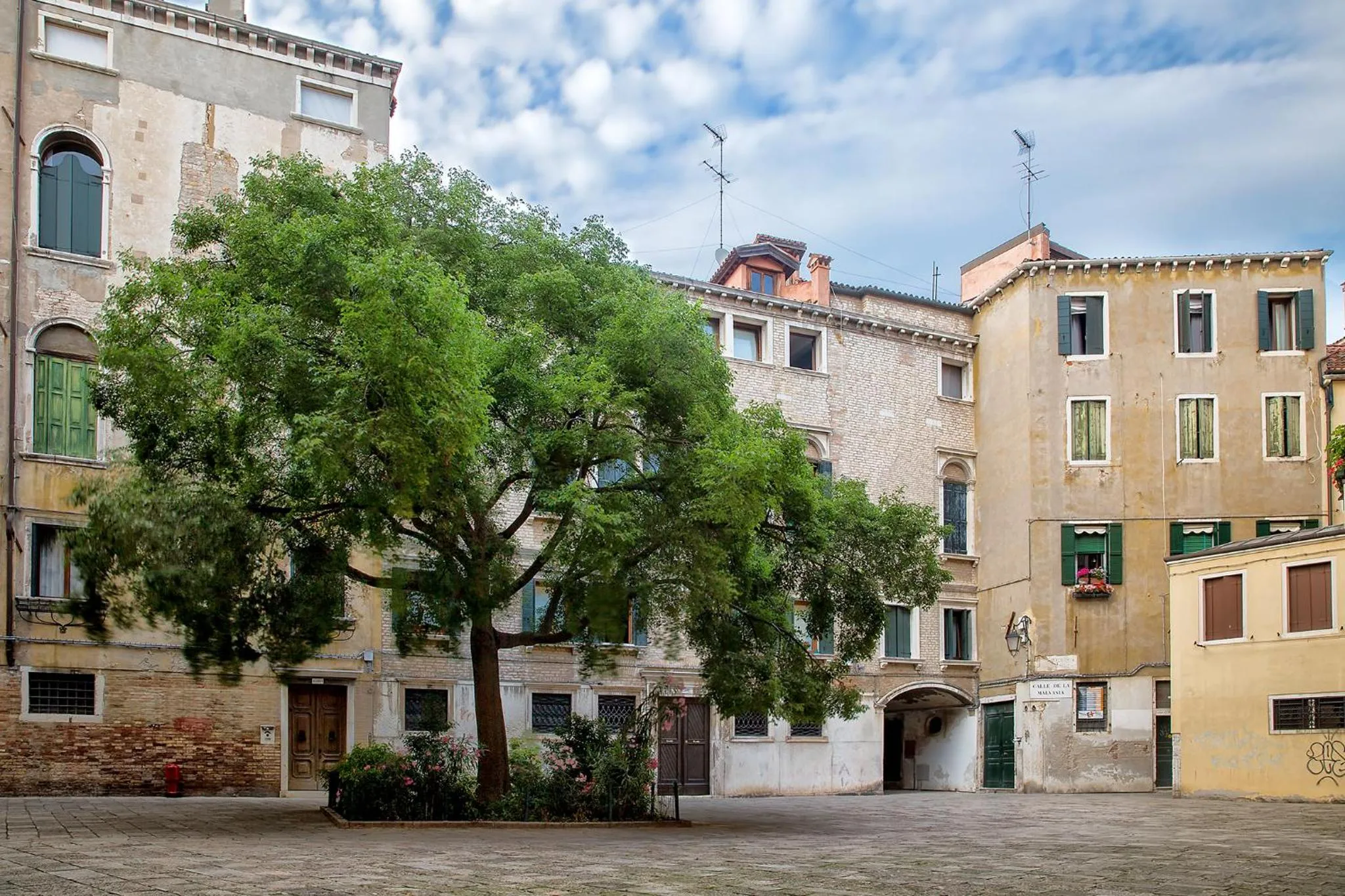 Property building in CàPatron