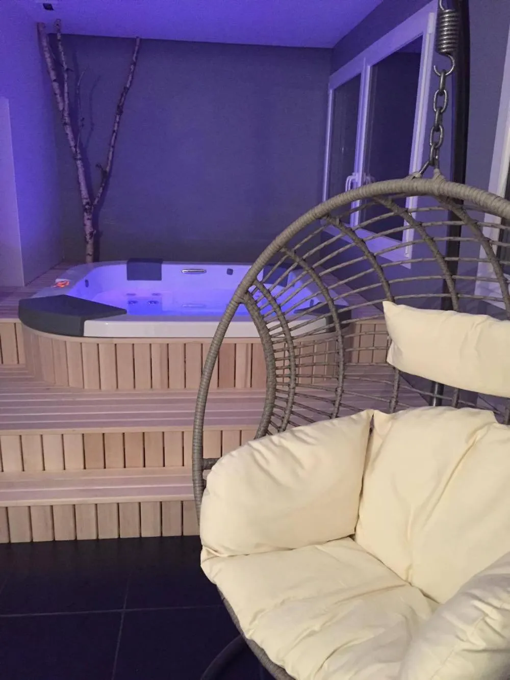 Hot Tub in Hôtel du Bout du Monde