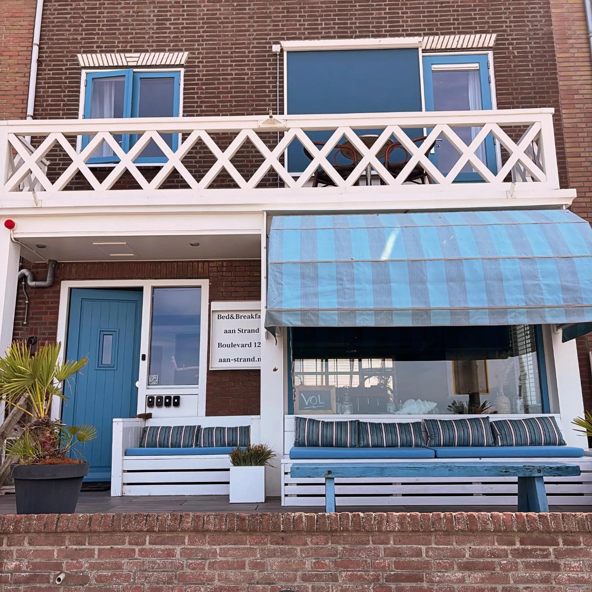 Property building in Bed&Breakfast aan Strand