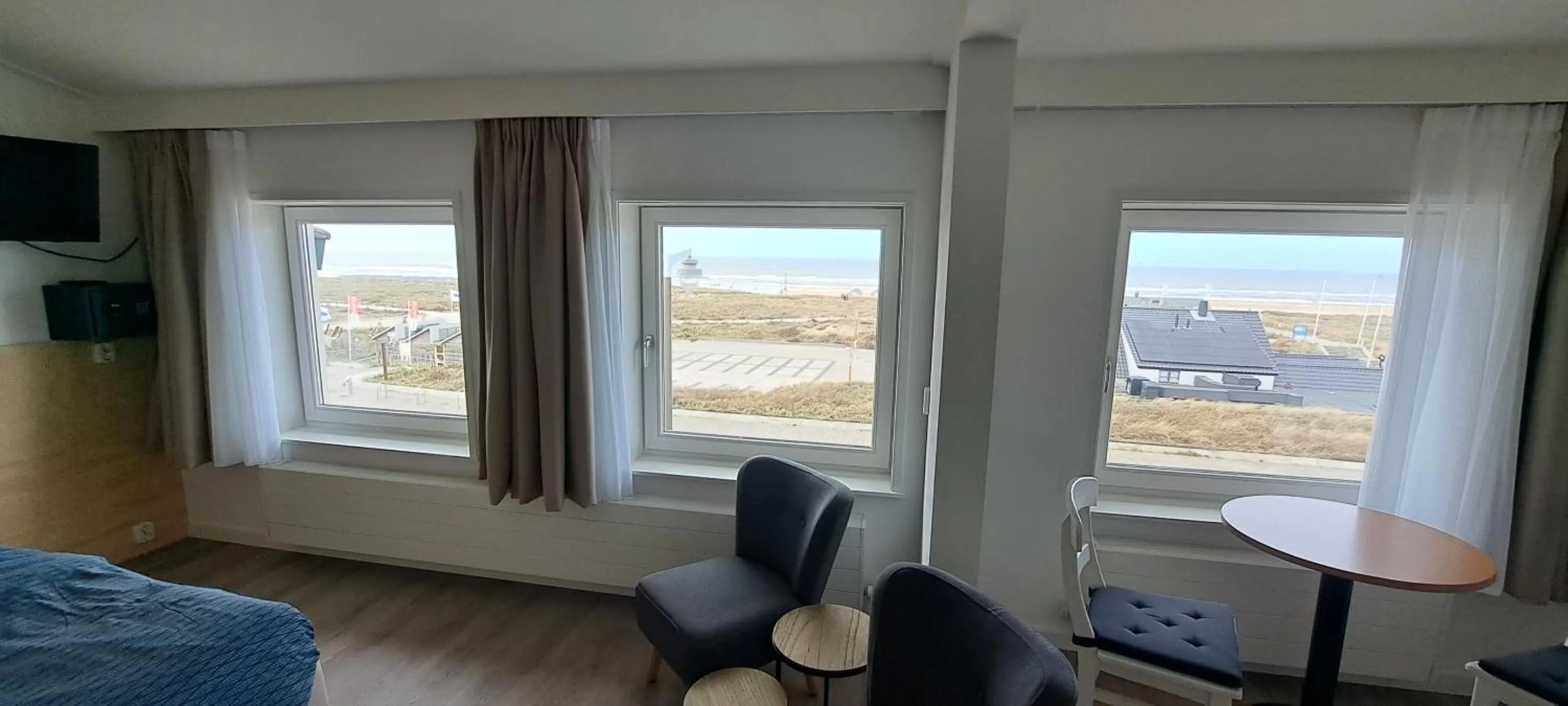 Sea view in Bed&Breakfast aan Strand