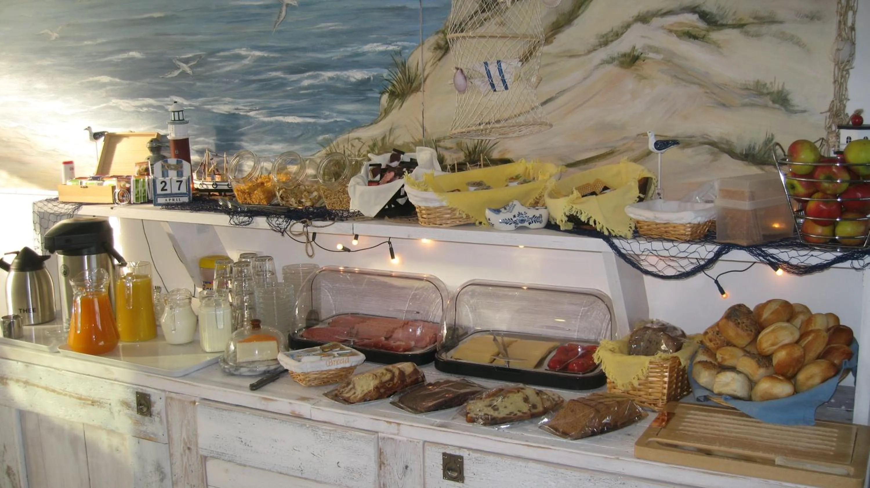 Restaurant/places to eat in Bed&Breakfast aan Strand