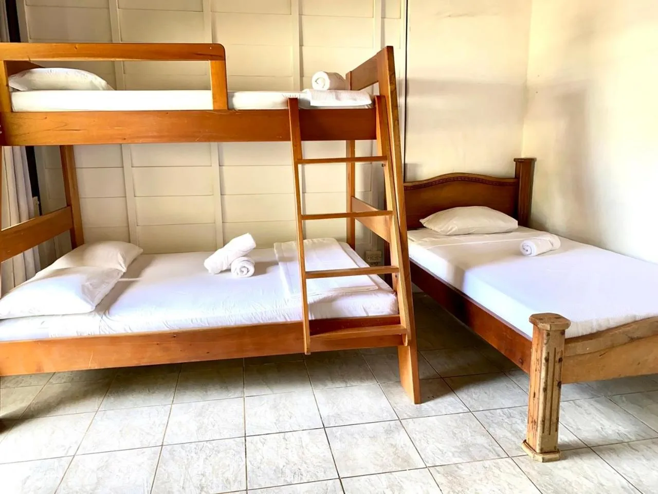 Bed in Ballena Dorada Lodge