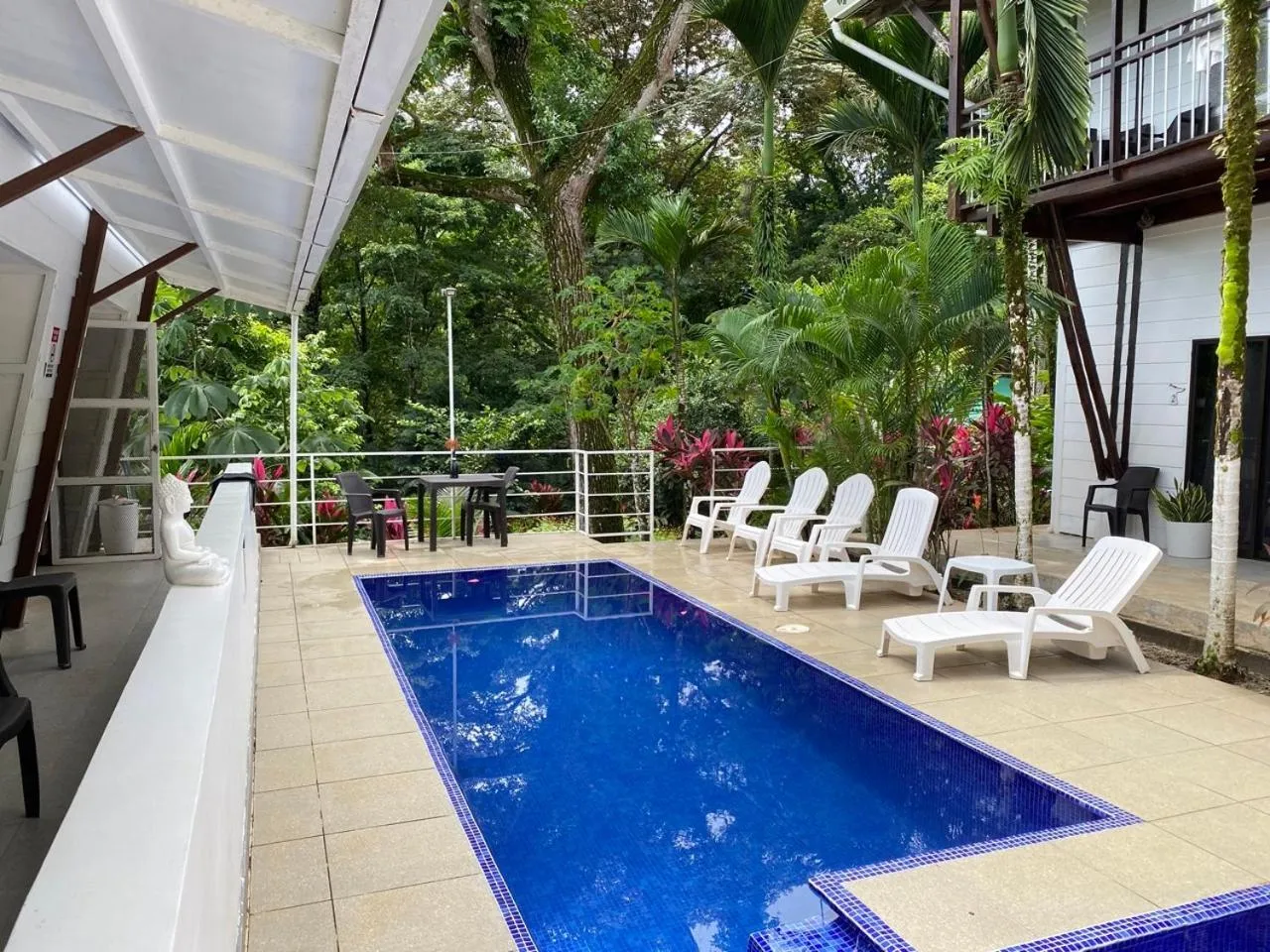 Ballena Dorada Lodge