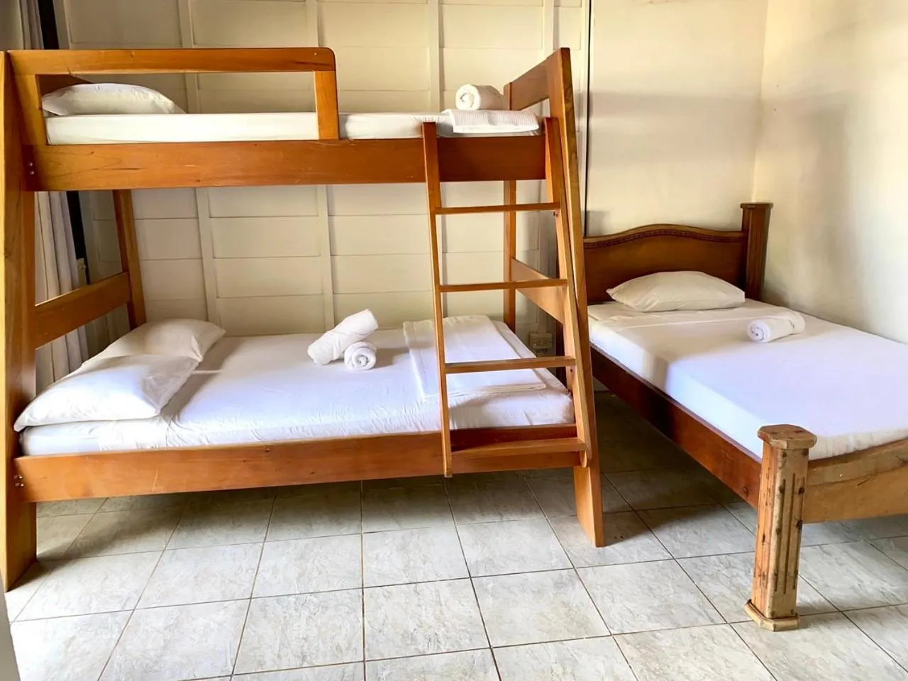 Bed in Ballena Dorada Lodge