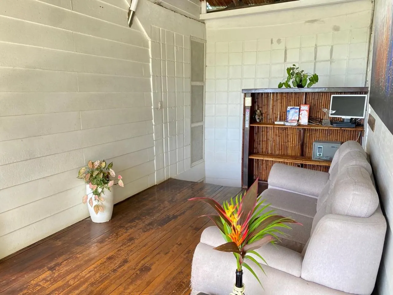 Ballena Dorada Lodge