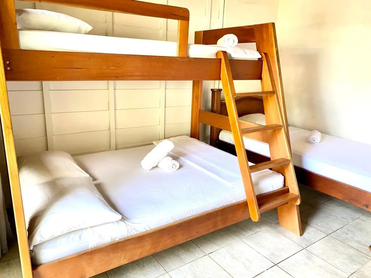 Bed in Ballena Dorada Lodge