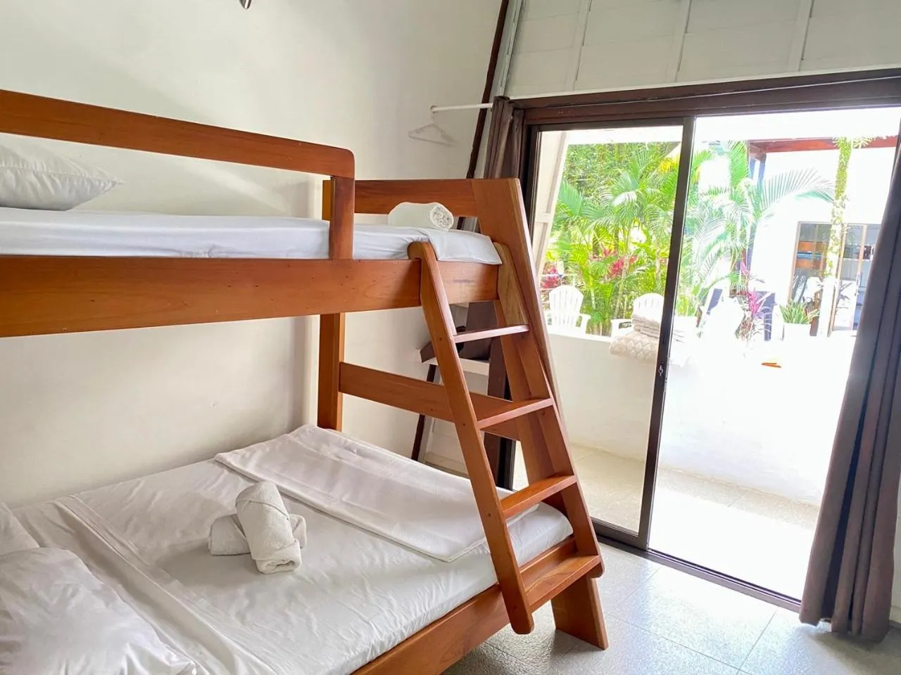 Bed in Ballena Dorada Lodge