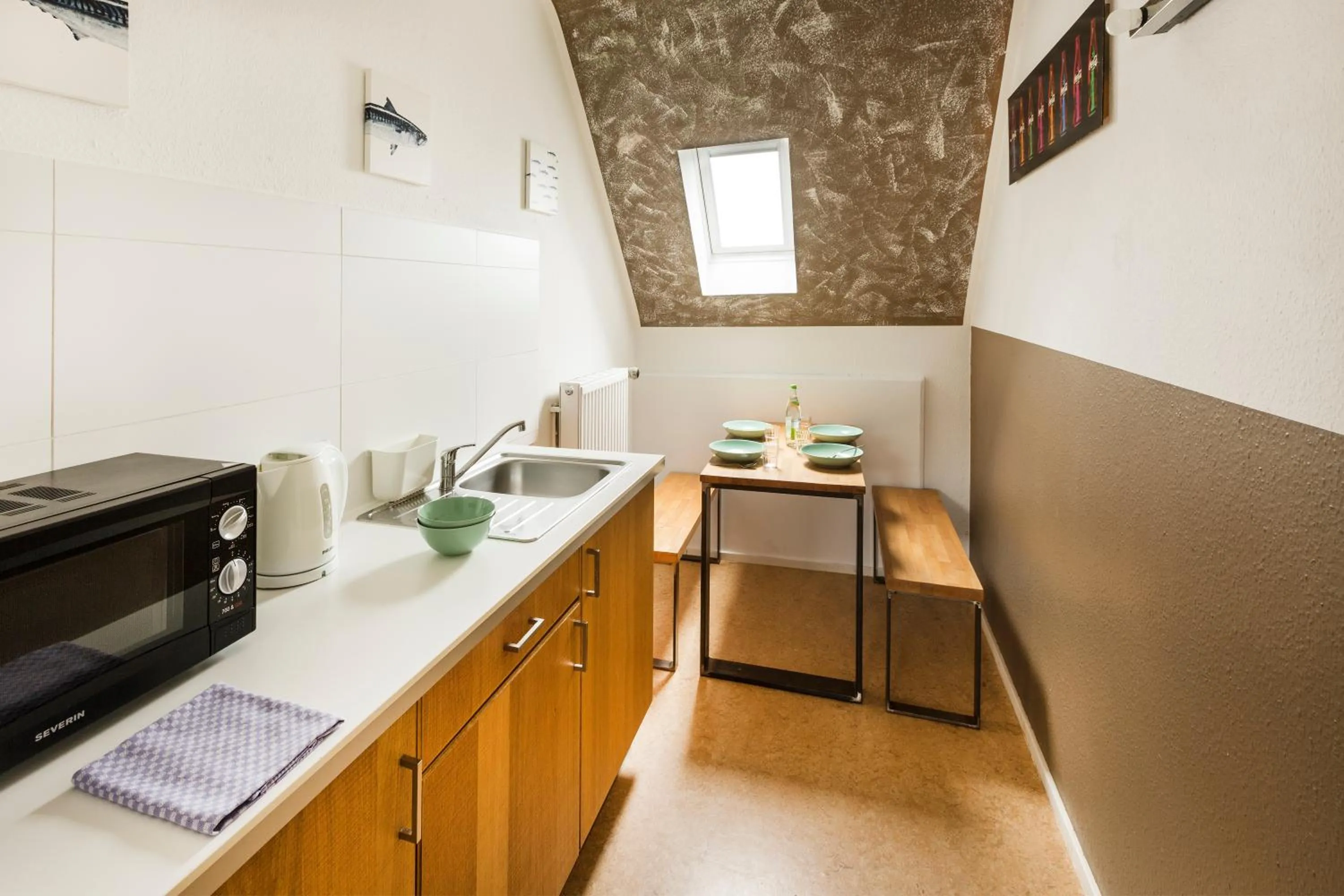 Kitchen or kitchenette in Five Reasons Hostel & Hotel