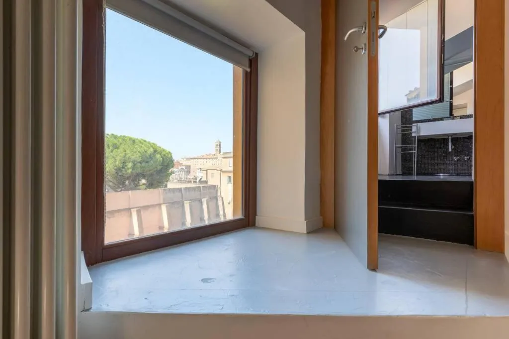 Bathroom in iRooms Forum & Colosseum