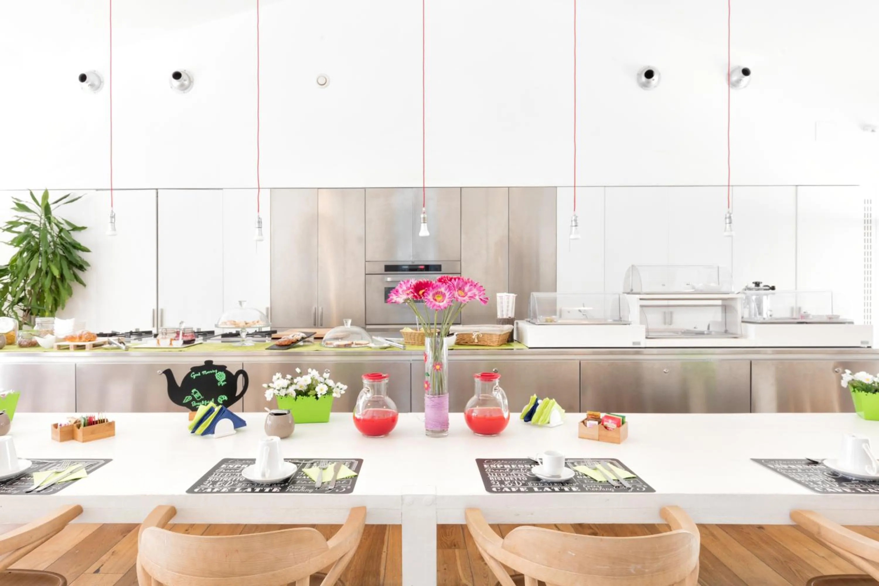 Continental breakfast in iRooms Forum & Colosseum