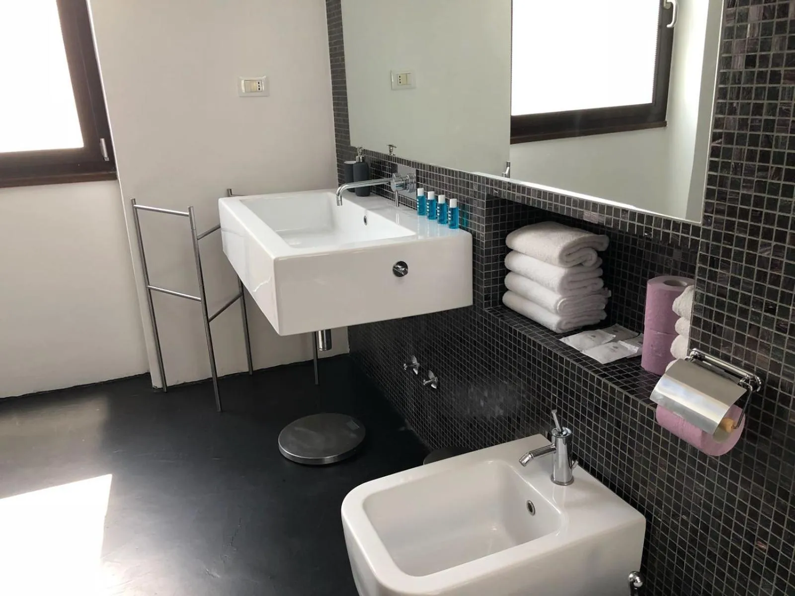 Bathroom in iRooms Forum & Colosseum