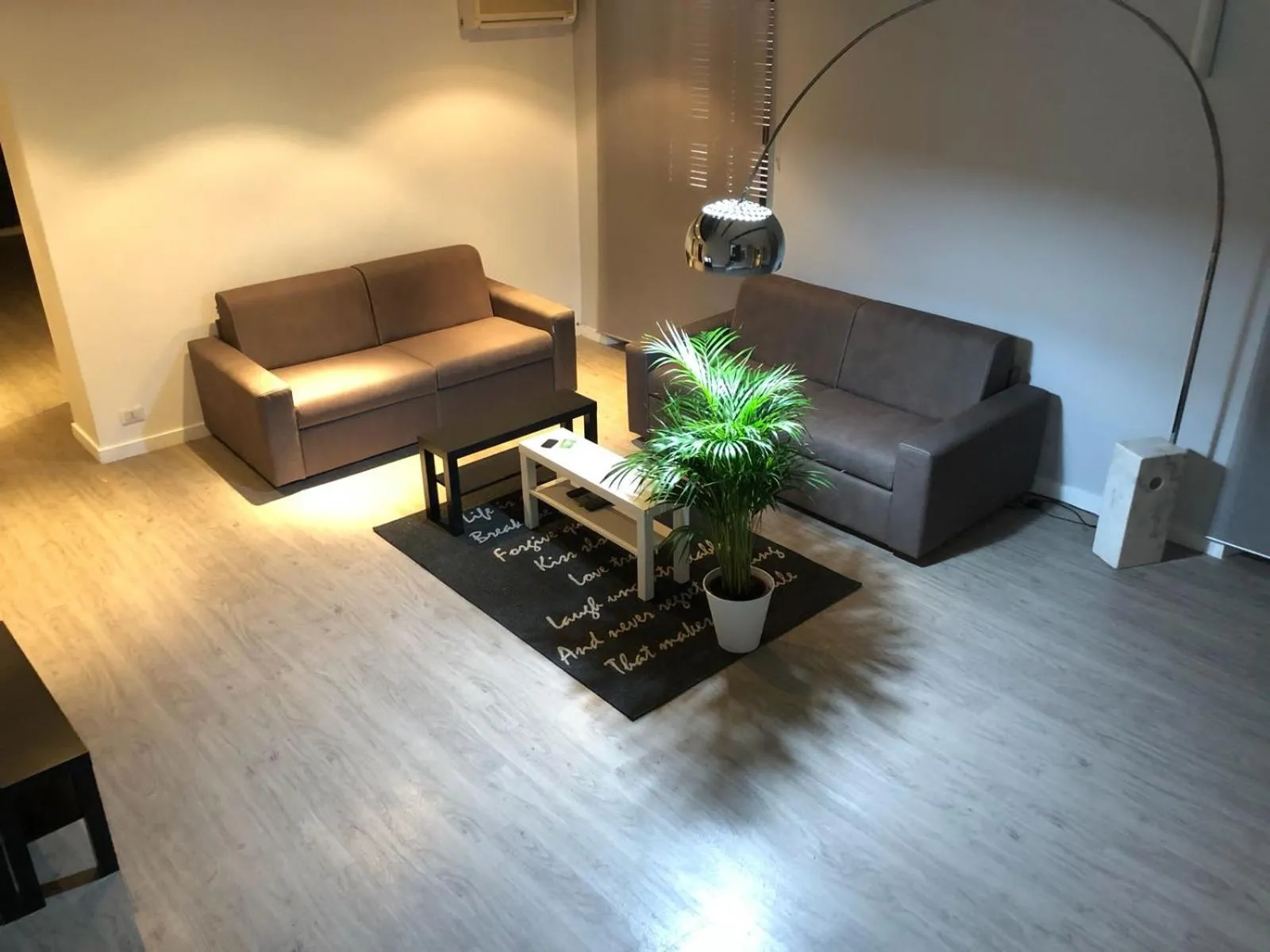 Living room in iRooms Forum & Colosseum