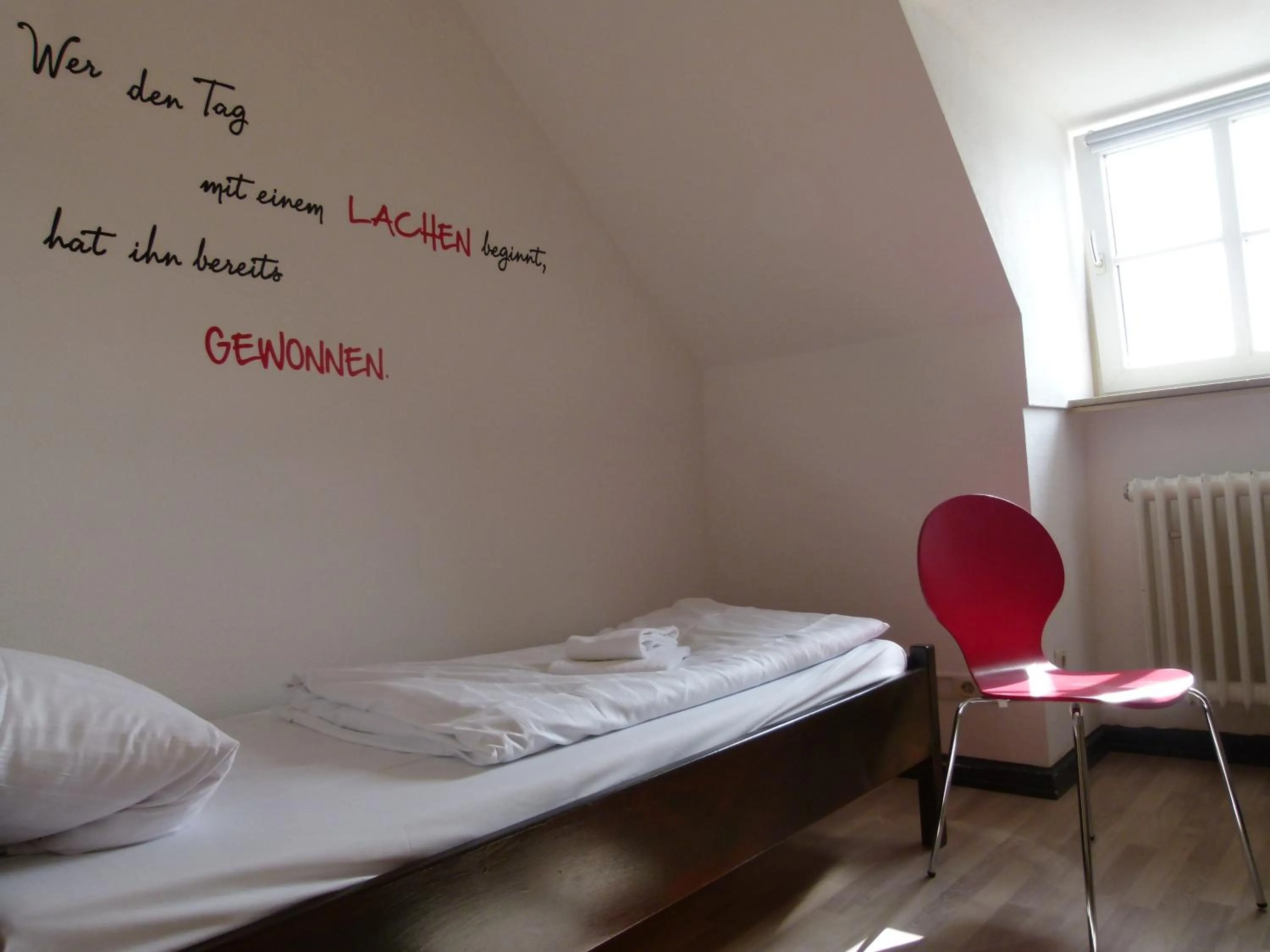 Single Room with Shared Bathroom in Kolping Hostel Trier im Warsberger Hof