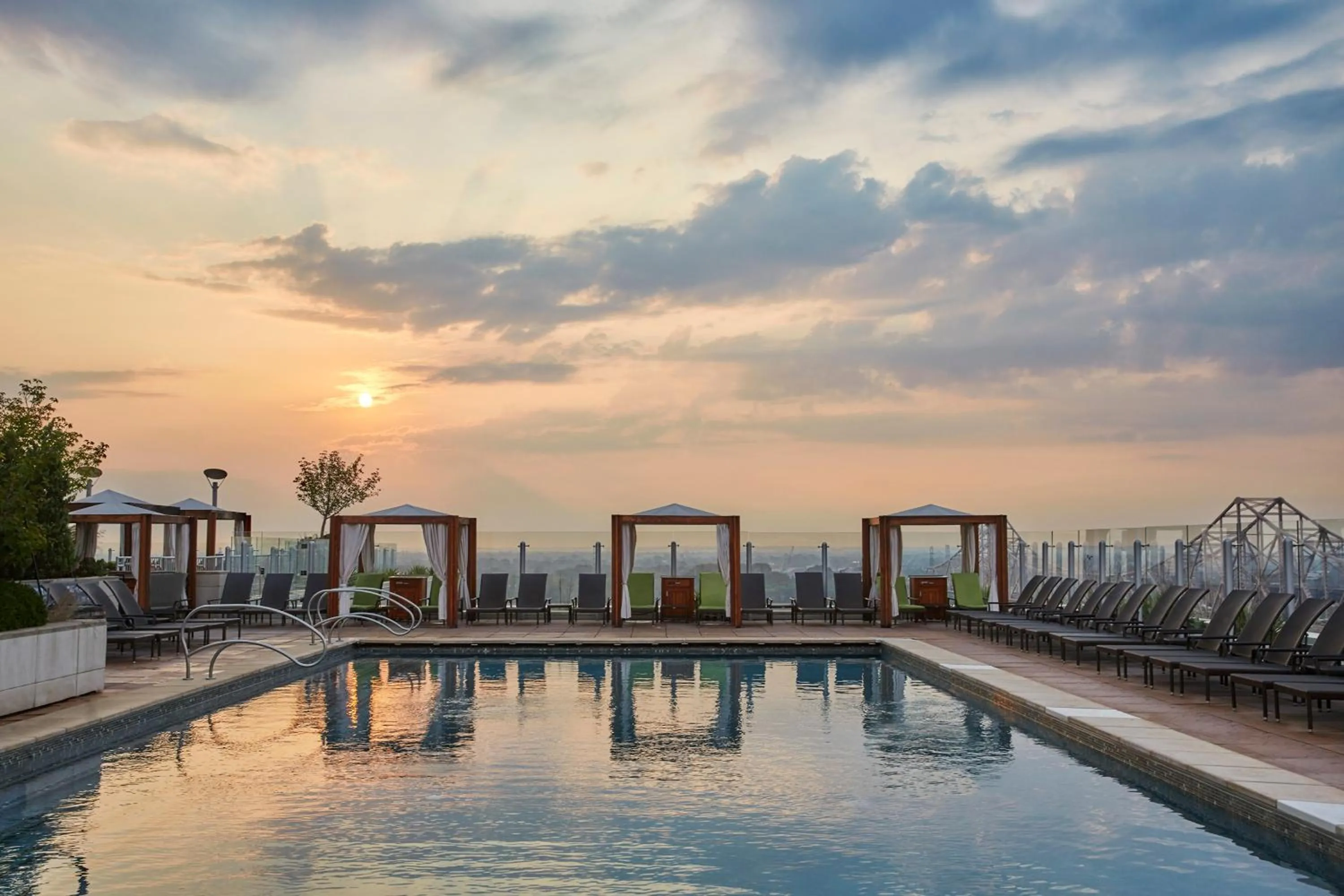Patio in Four Seasons St. Louis