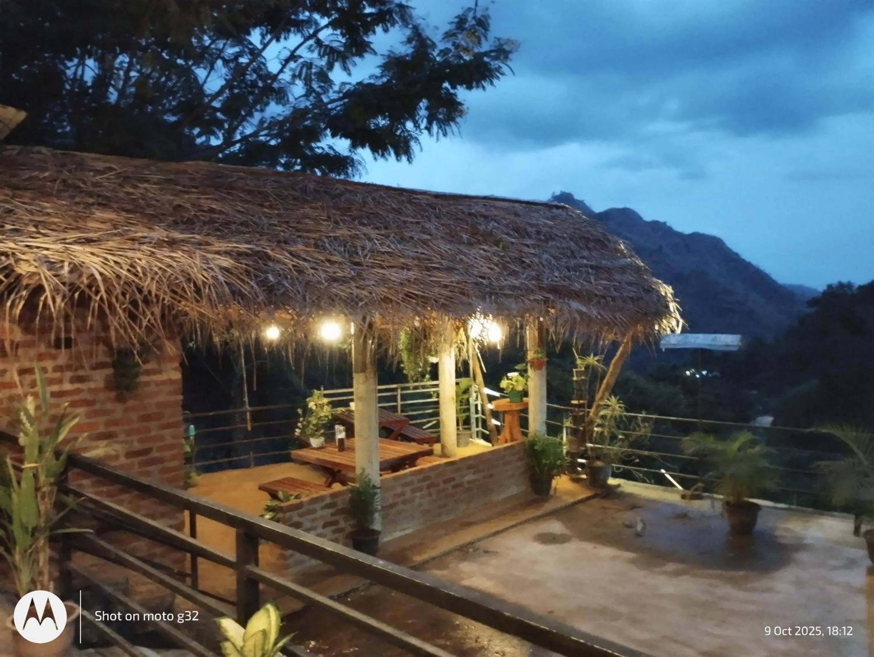 Ella Lucky Panoramic