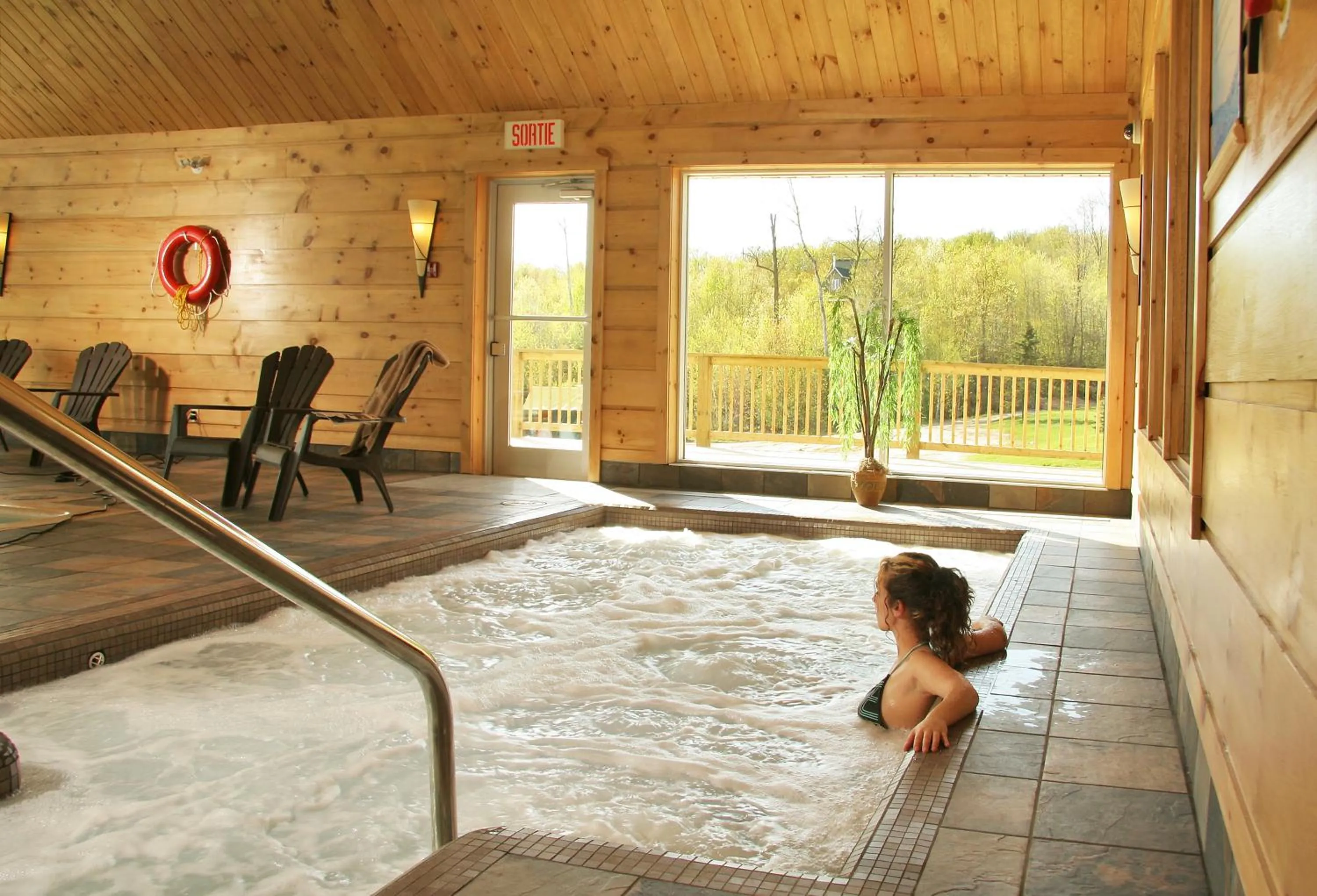 Hot Tub in Pourvoirie du Lac Blanc