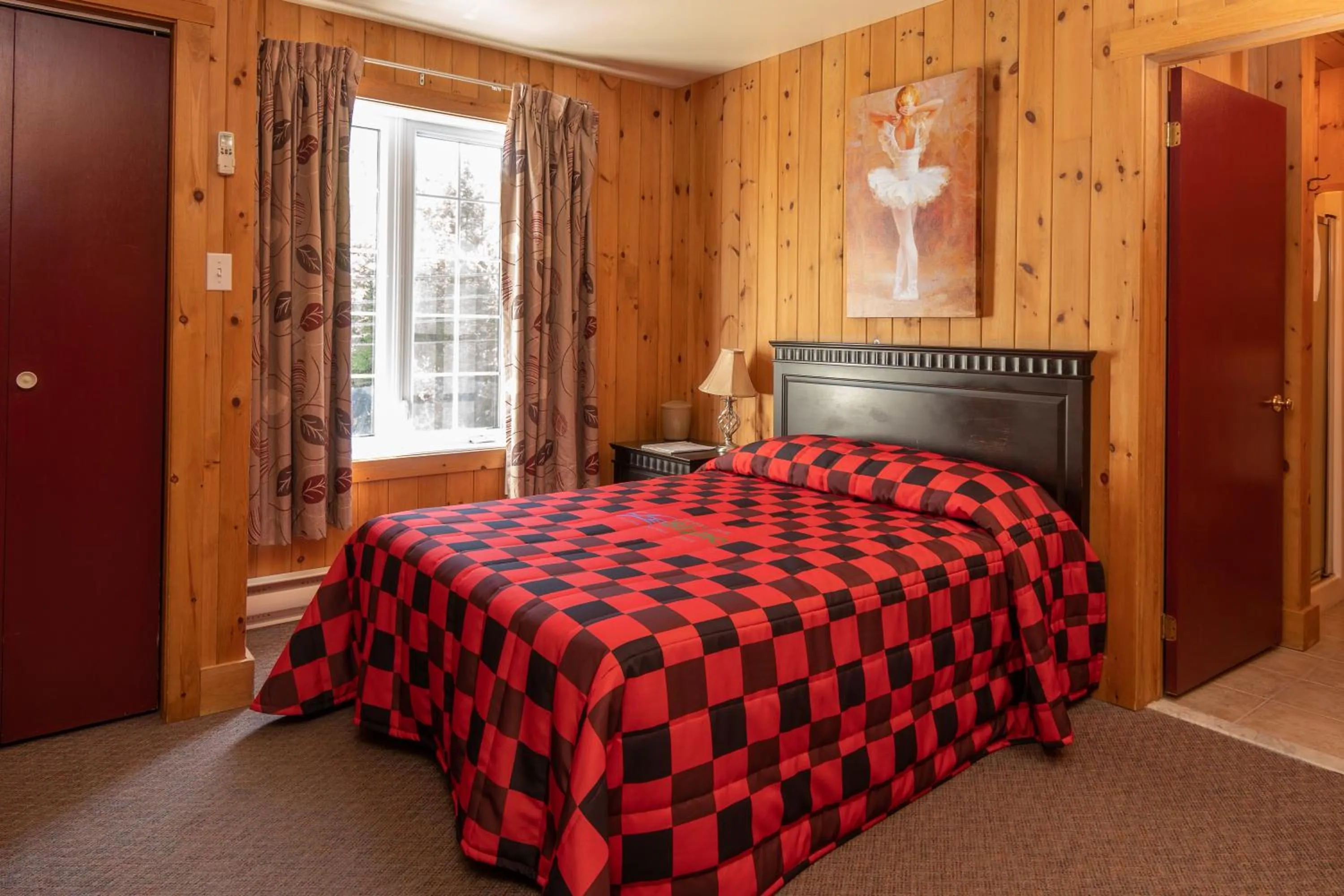 Bed in Pourvoirie du Lac Blanc