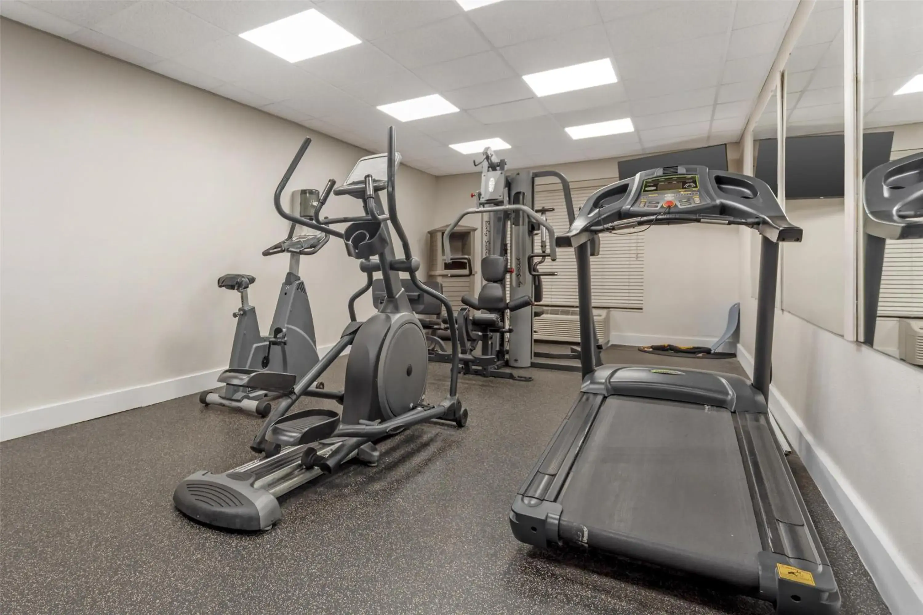 Fitness centre/facilities in Best Western Chesapeake Bay North Inn Fitness centre/facilities in Best Western Chesapeake Bay North Inn