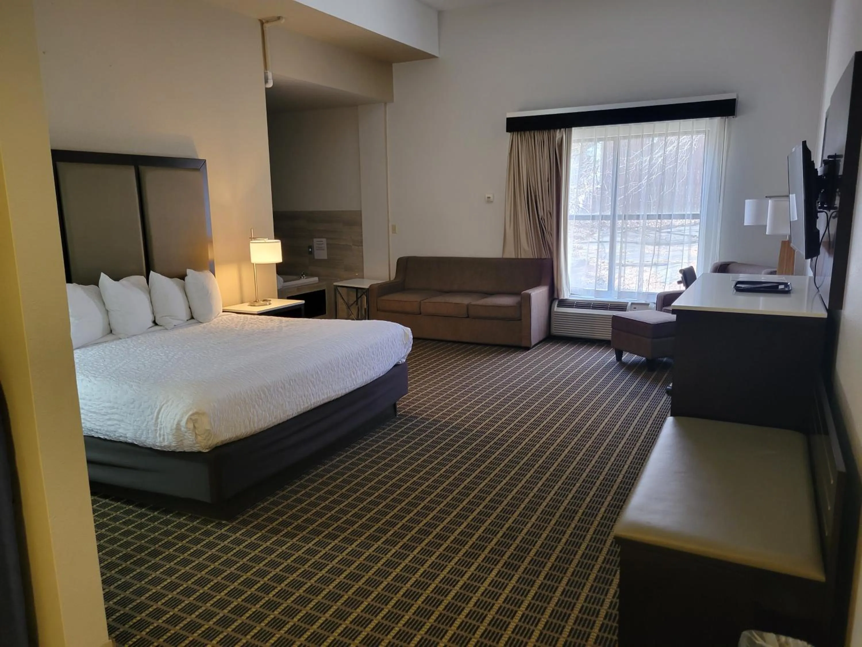 Photo of the whole room in Best Western Chesapeake Bay North Inn