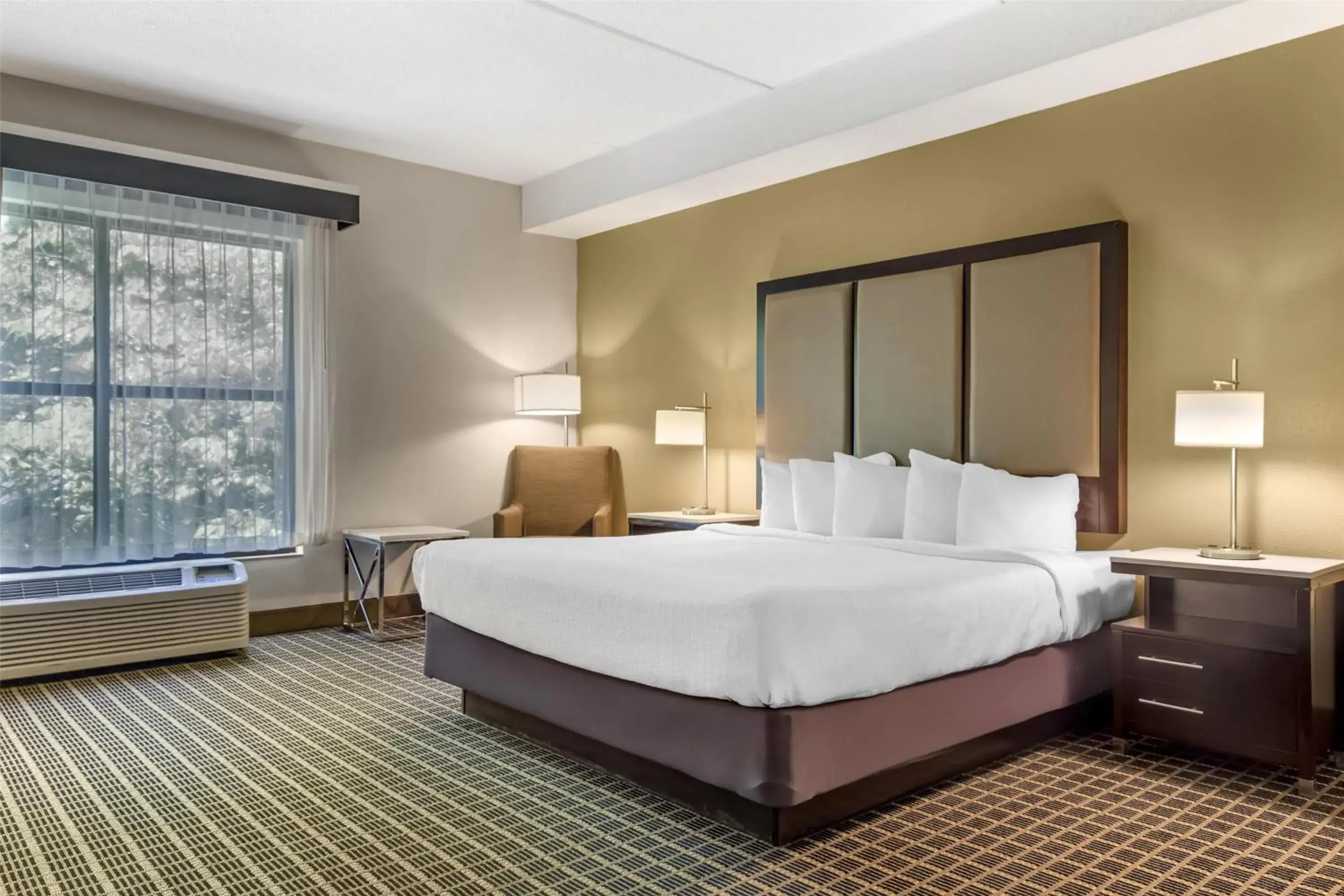 Bedroom, Bed in Best Western Chesapeake Bay North Inn Bedroom, Bed in Best Western Chesapeake Bay North Inn