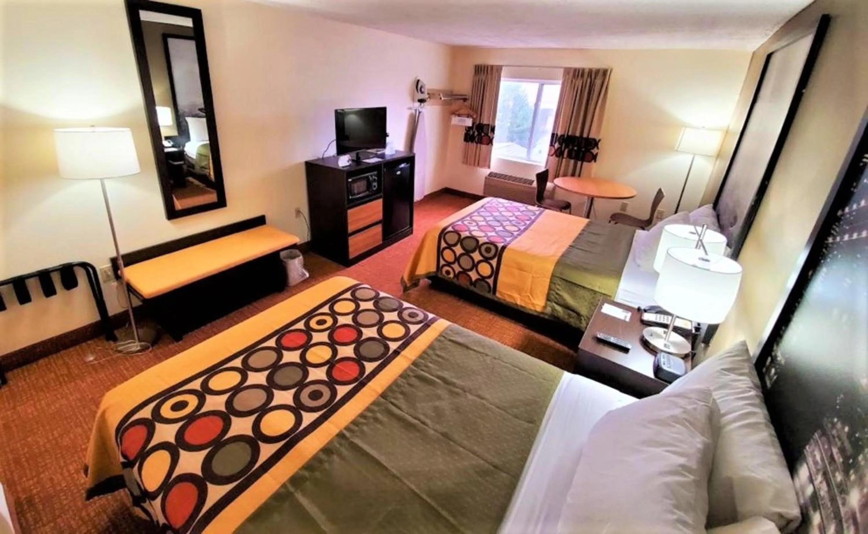 Super 8 by Wyndham Monticello