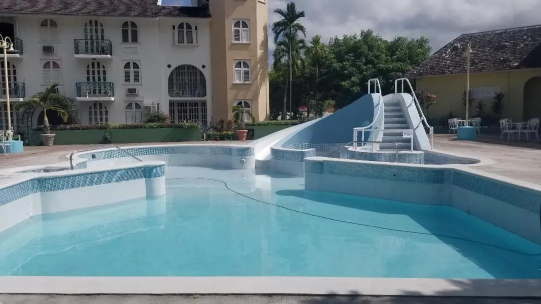 Swimming pool in SandCastles Holiday #C9