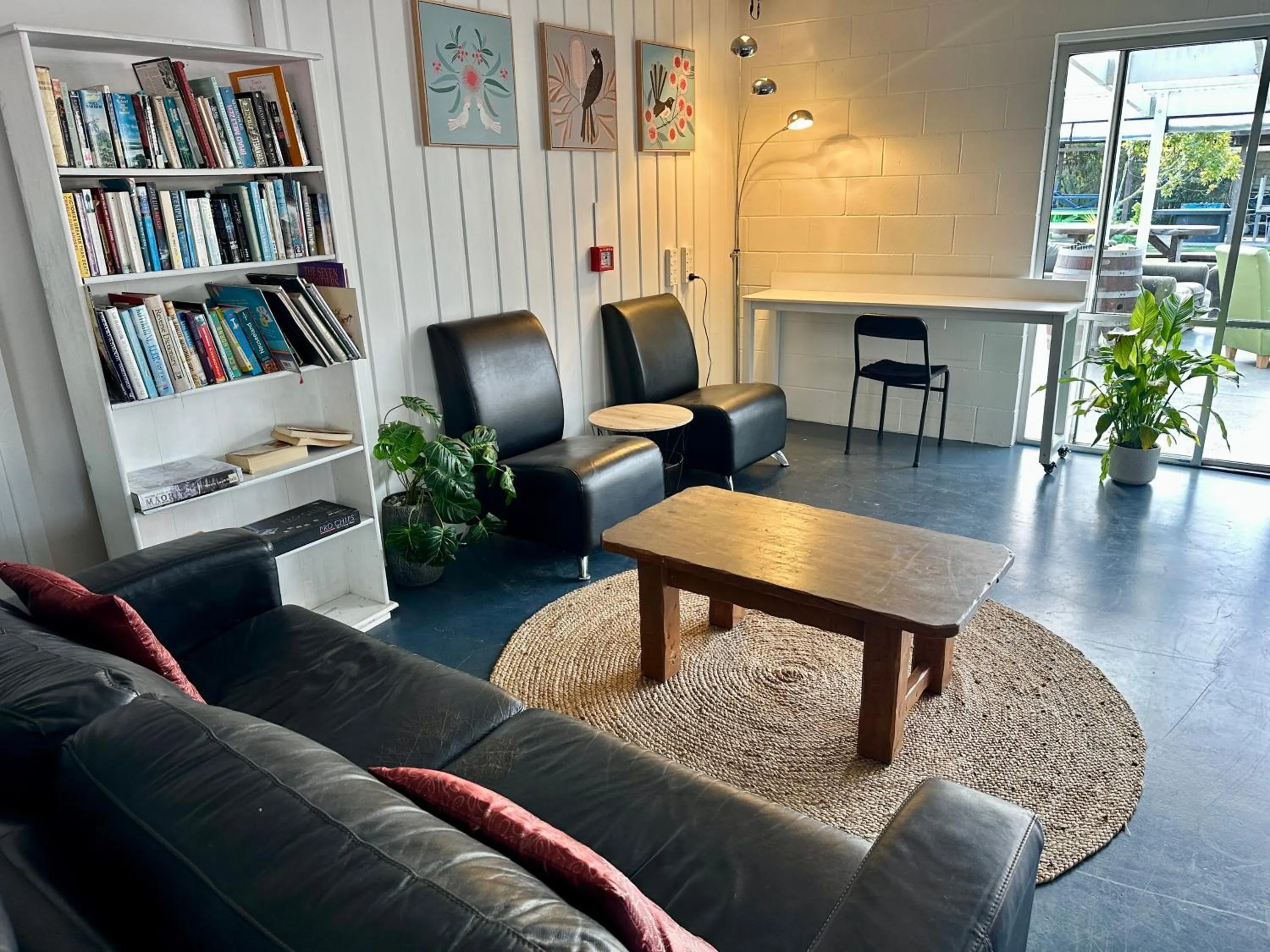 Happy Apple Backpackers