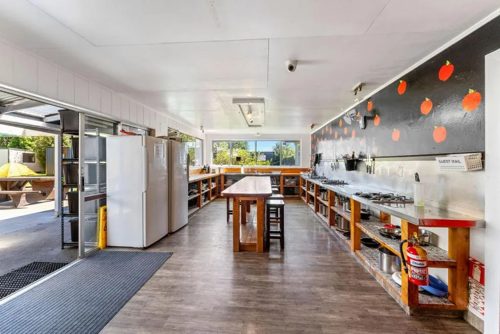 Happy Apple Backpackers