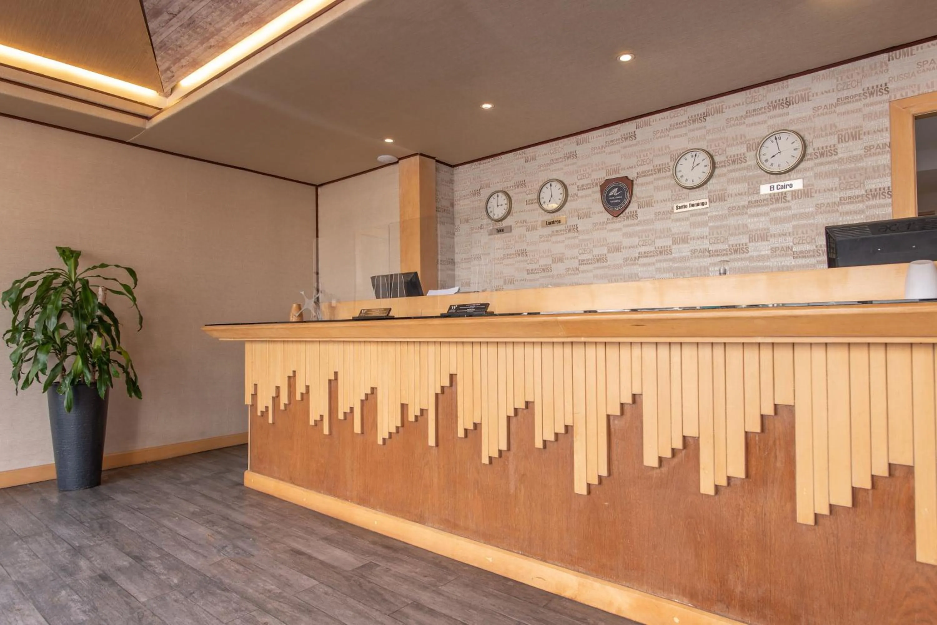 Lobby or reception in Weston Suites Hotel