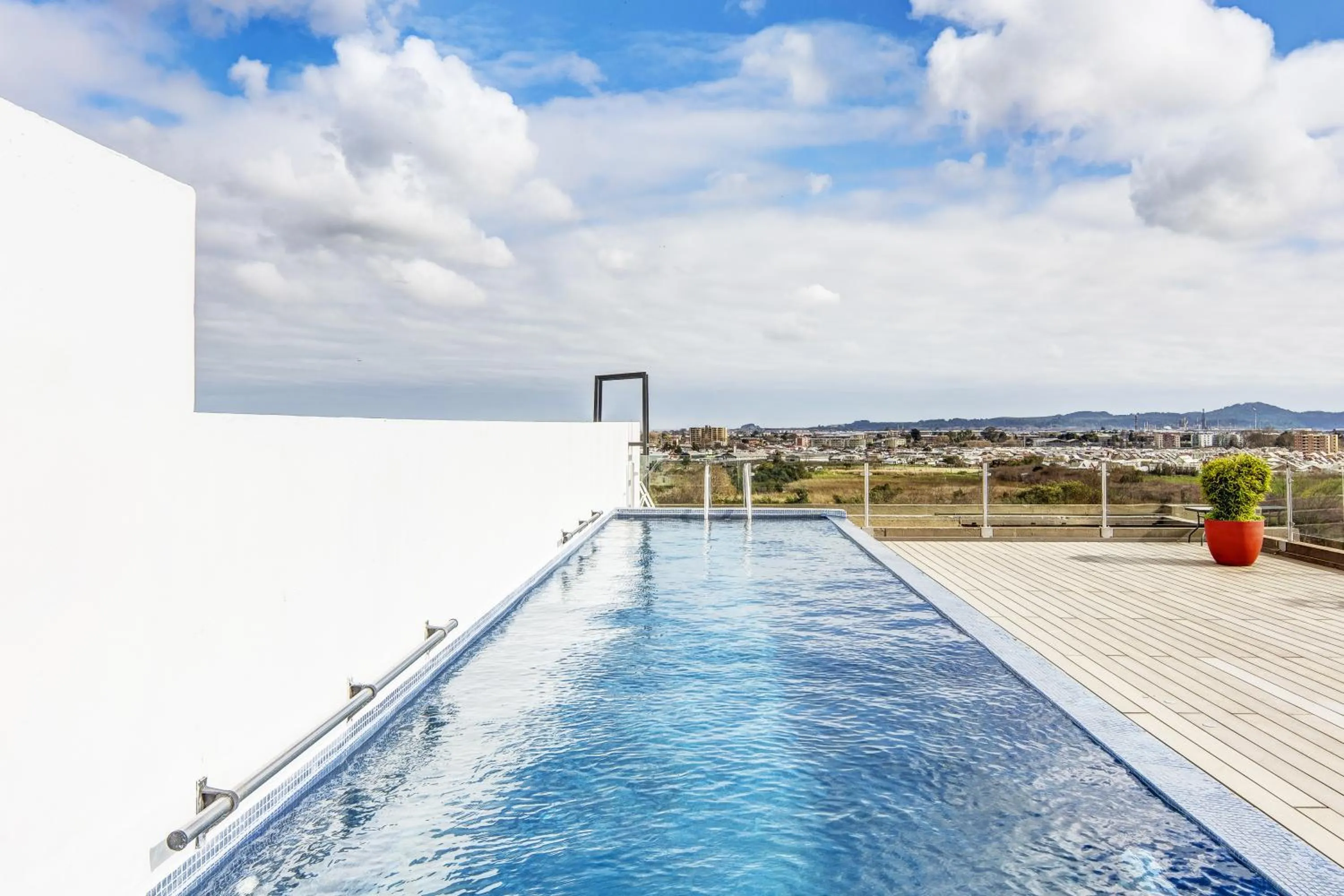 Swimming pool in Wyndham Concepcion Pettra