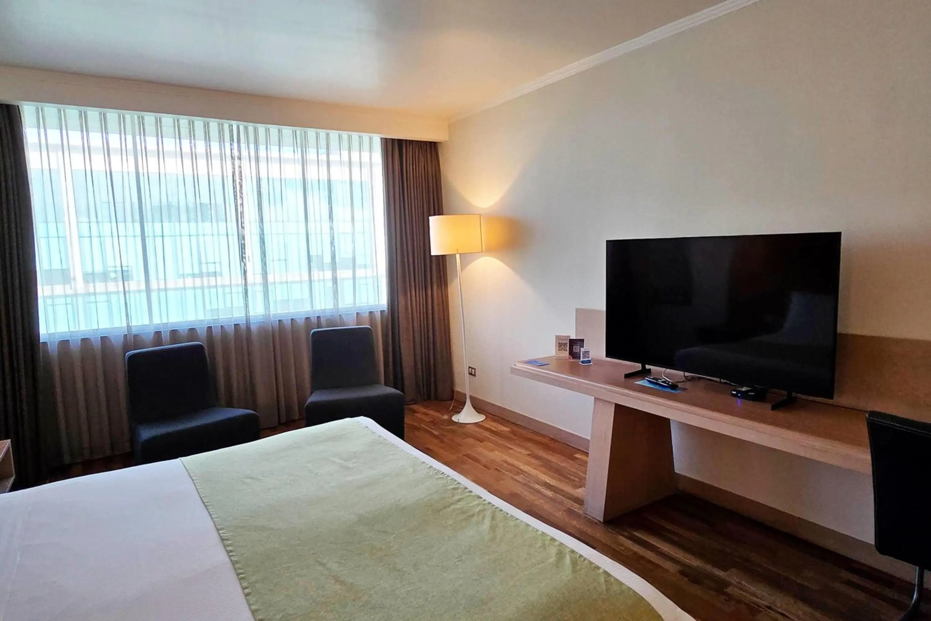 Photo of the whole room, Bed in Wyndham Concepcion Pettra