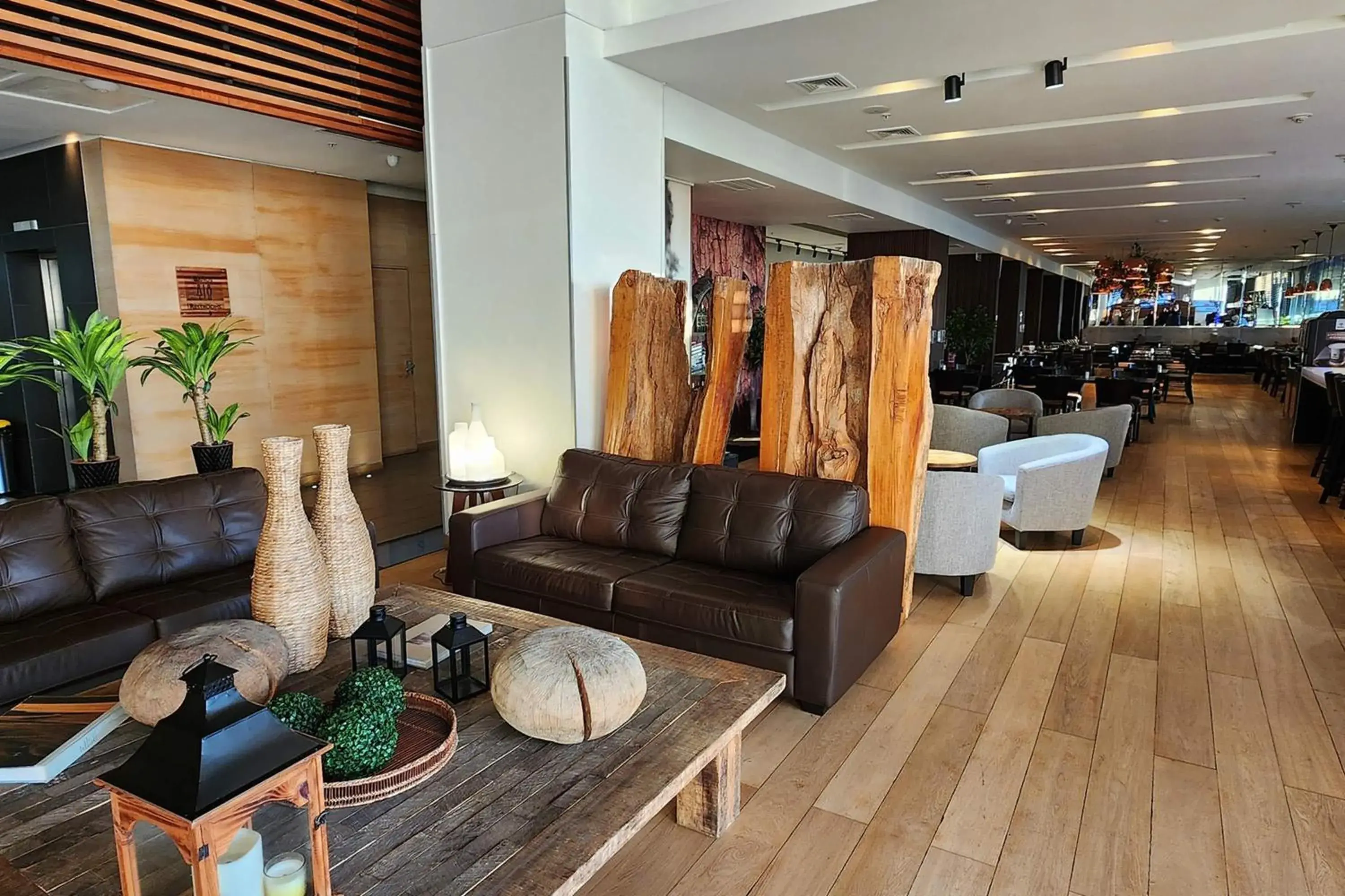 Lobby or reception in Wyndham Concepcion Pettra Lobby or reception in Wyndham Concepcion Pettra