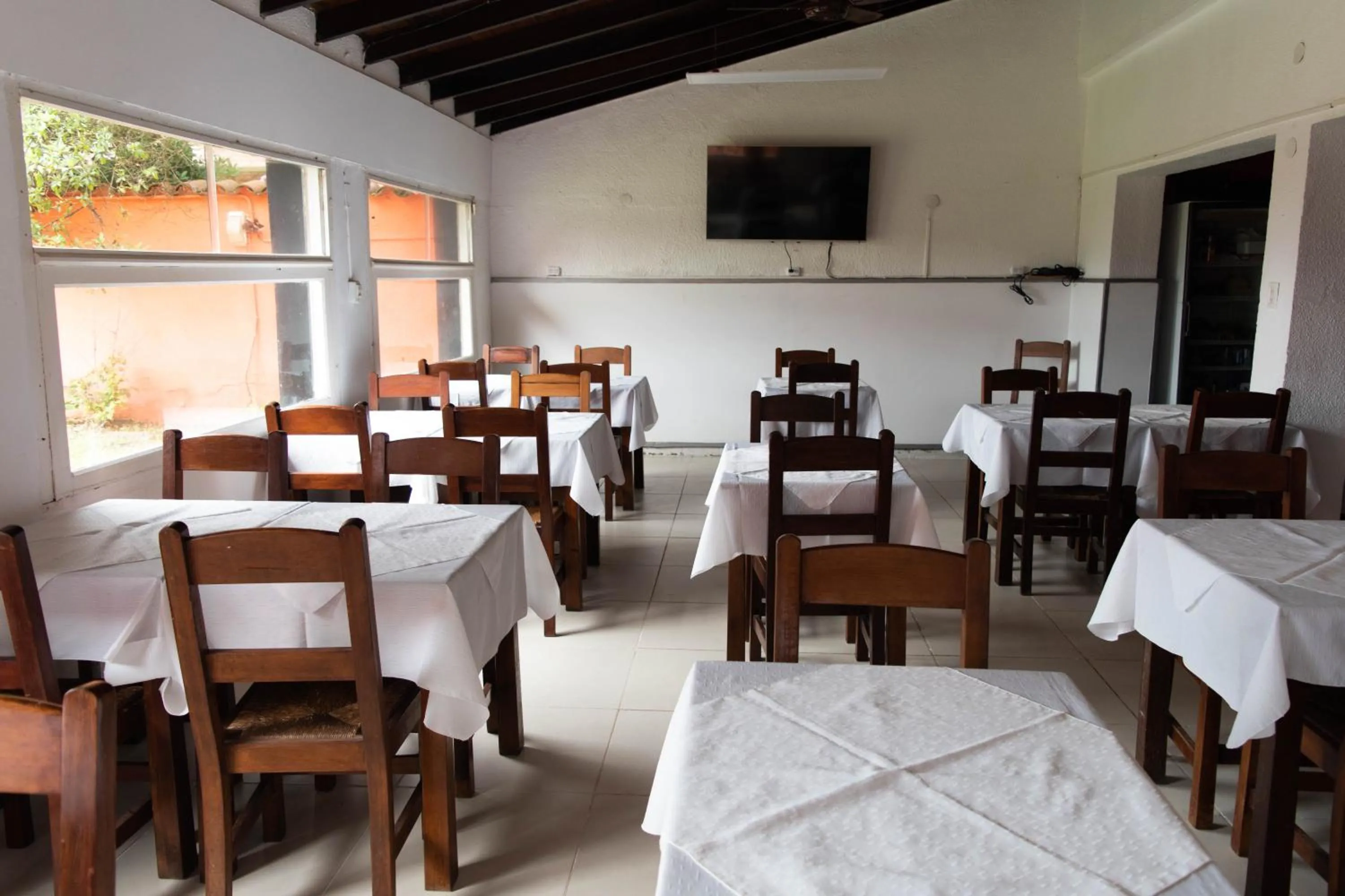 Restaurant/places to eat in Hotel Nuevo Horizonte