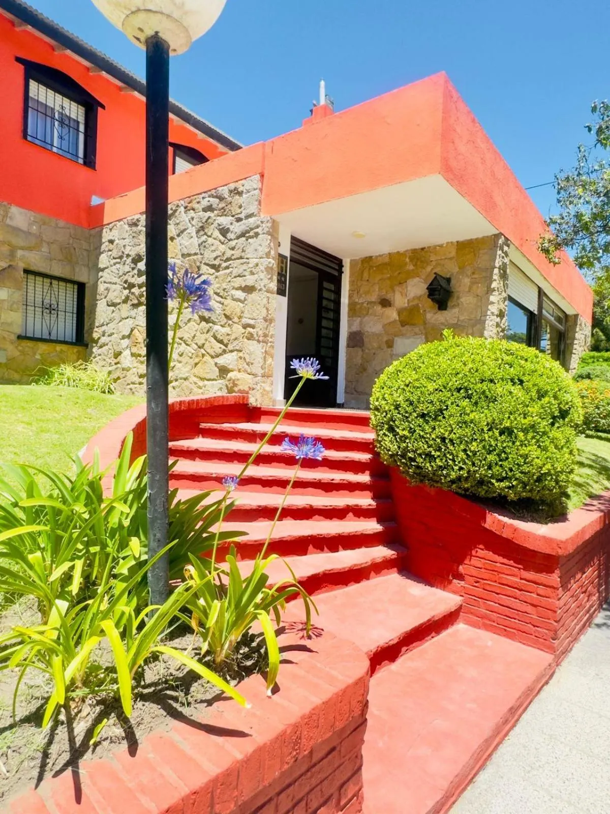 Facade/entrance in Hotel Nuevo Horizonte