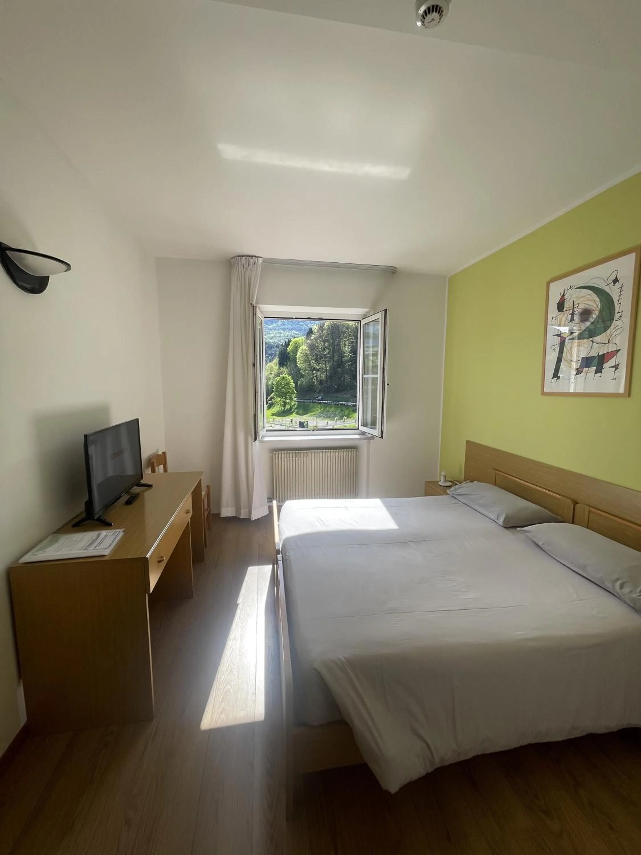 Bed in Hotel Bel Sit