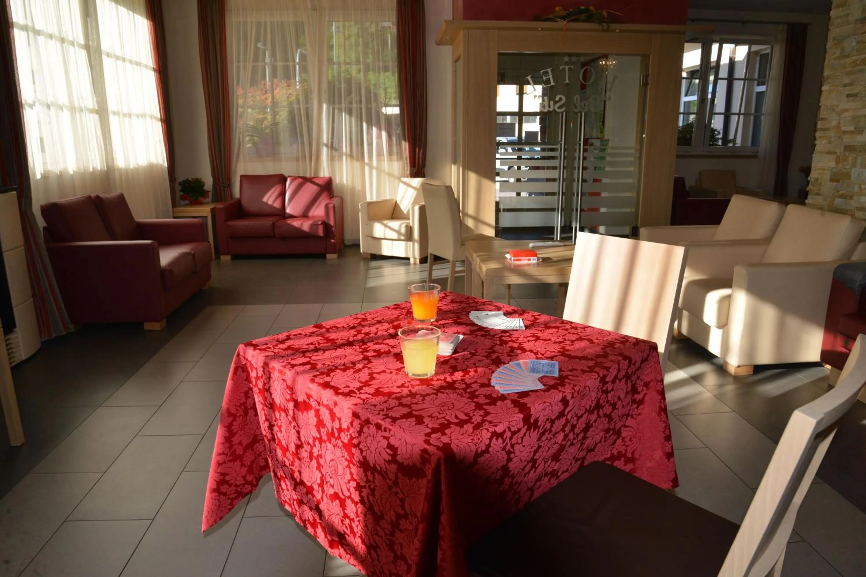 Communal lounge/ TV room in Hotel Bel Sit