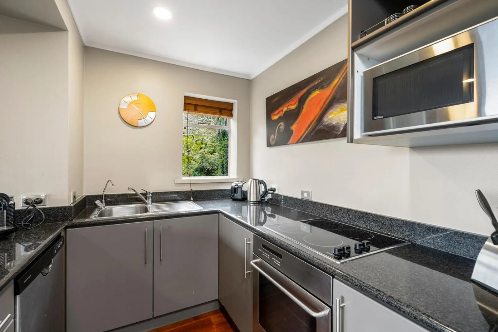 Kitchen or kitchenette in Sanctuary Palms