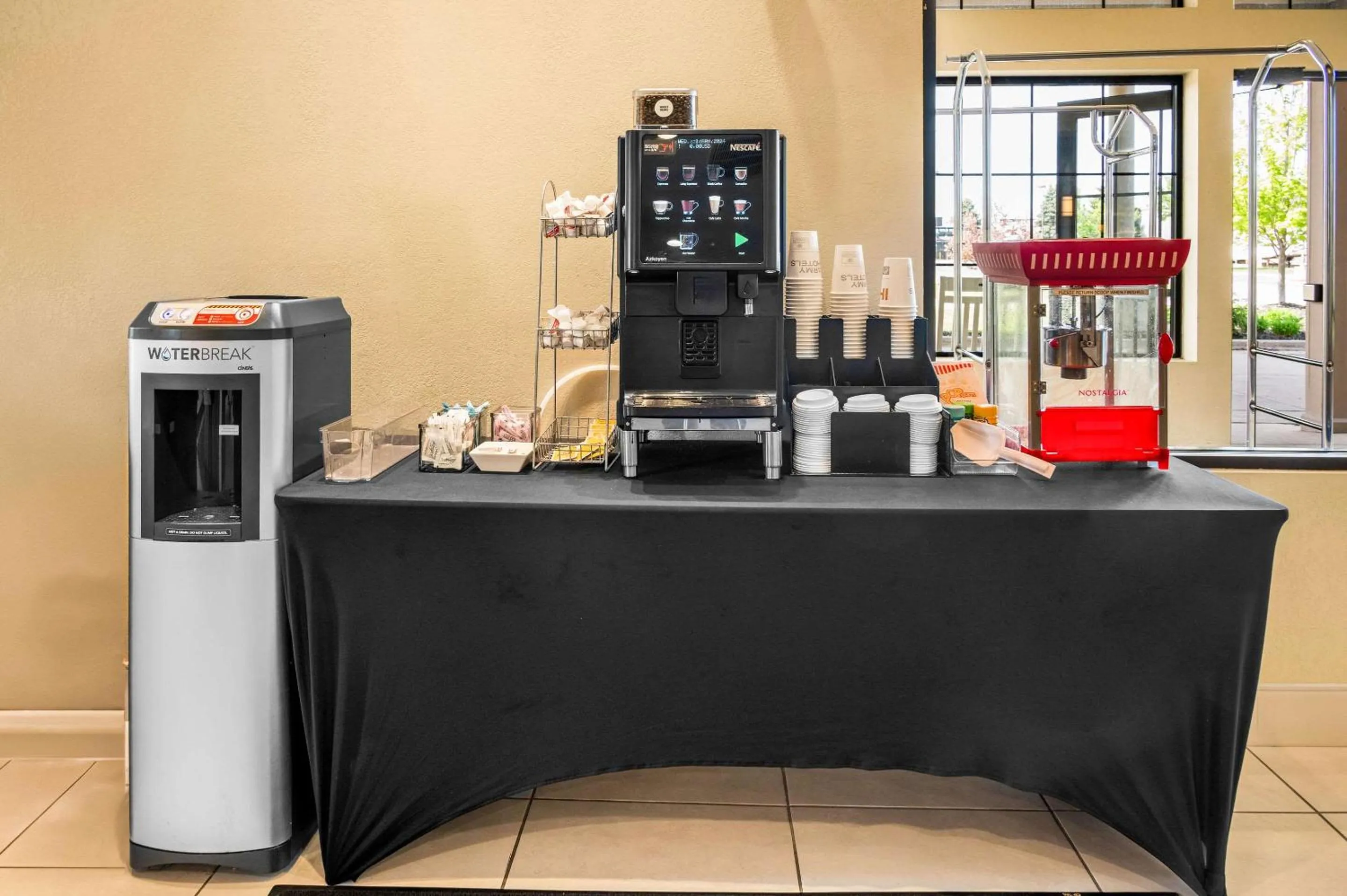 Breakfast in White Pine Inn & Suites