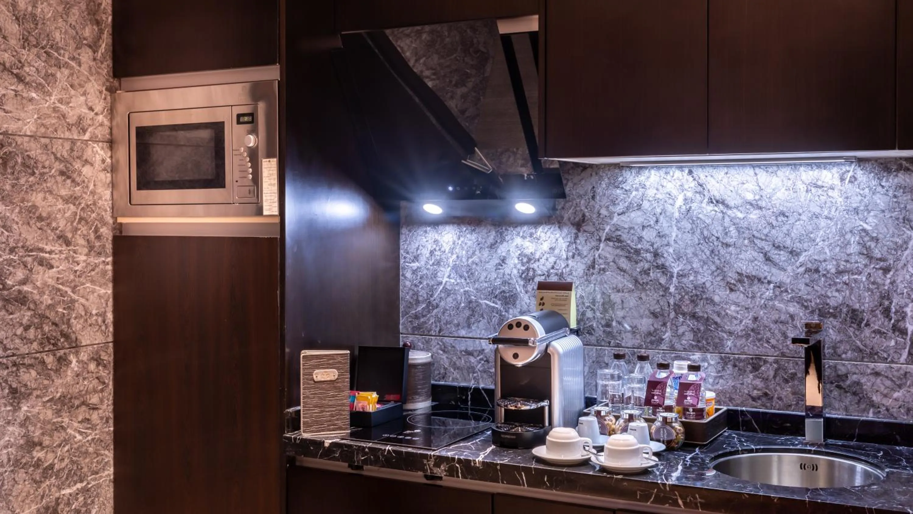 Coffee/tea facilities in Braira Al Nakheel